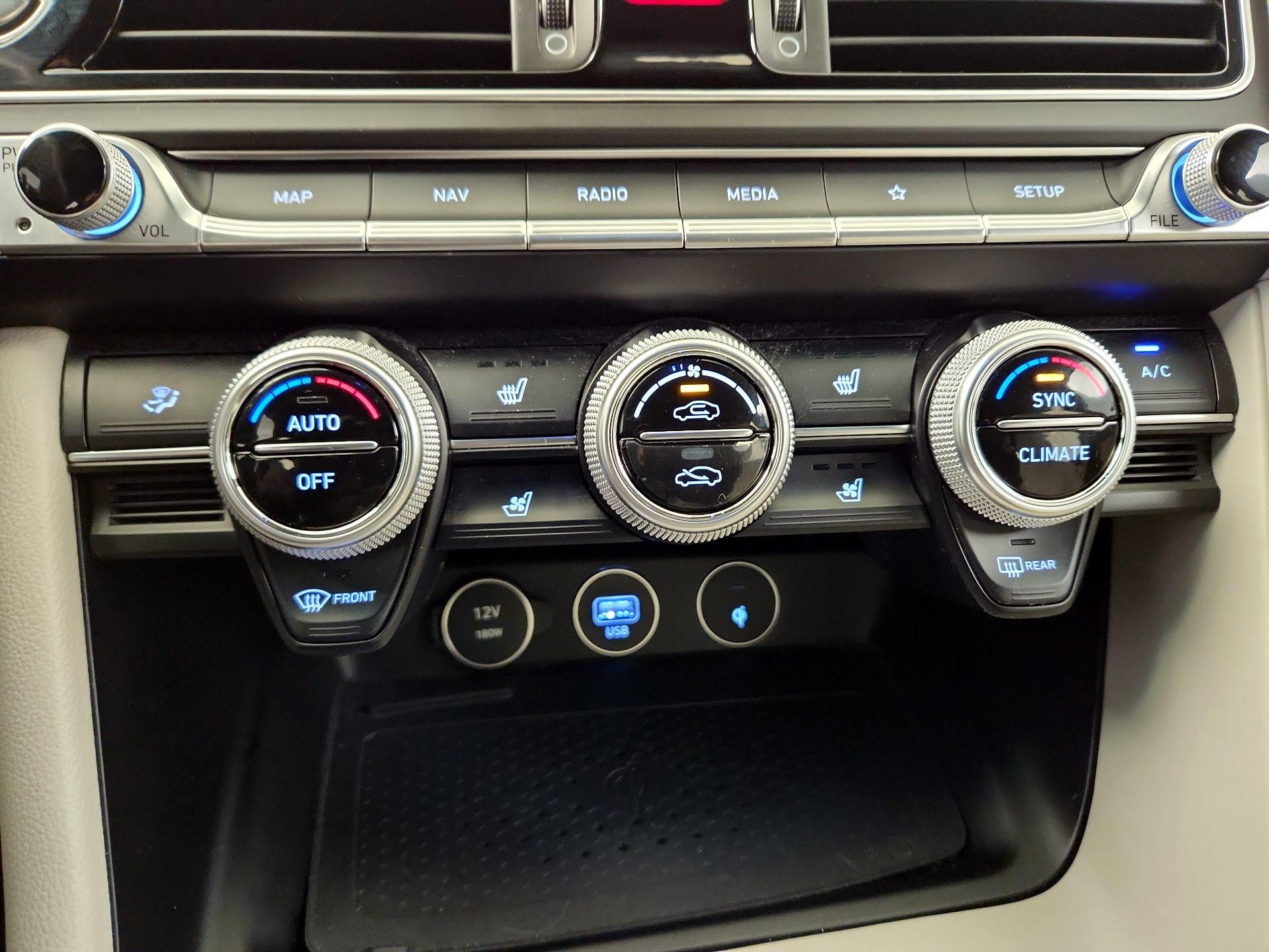 Thumbnail: 2023 Genesis G70 - 15