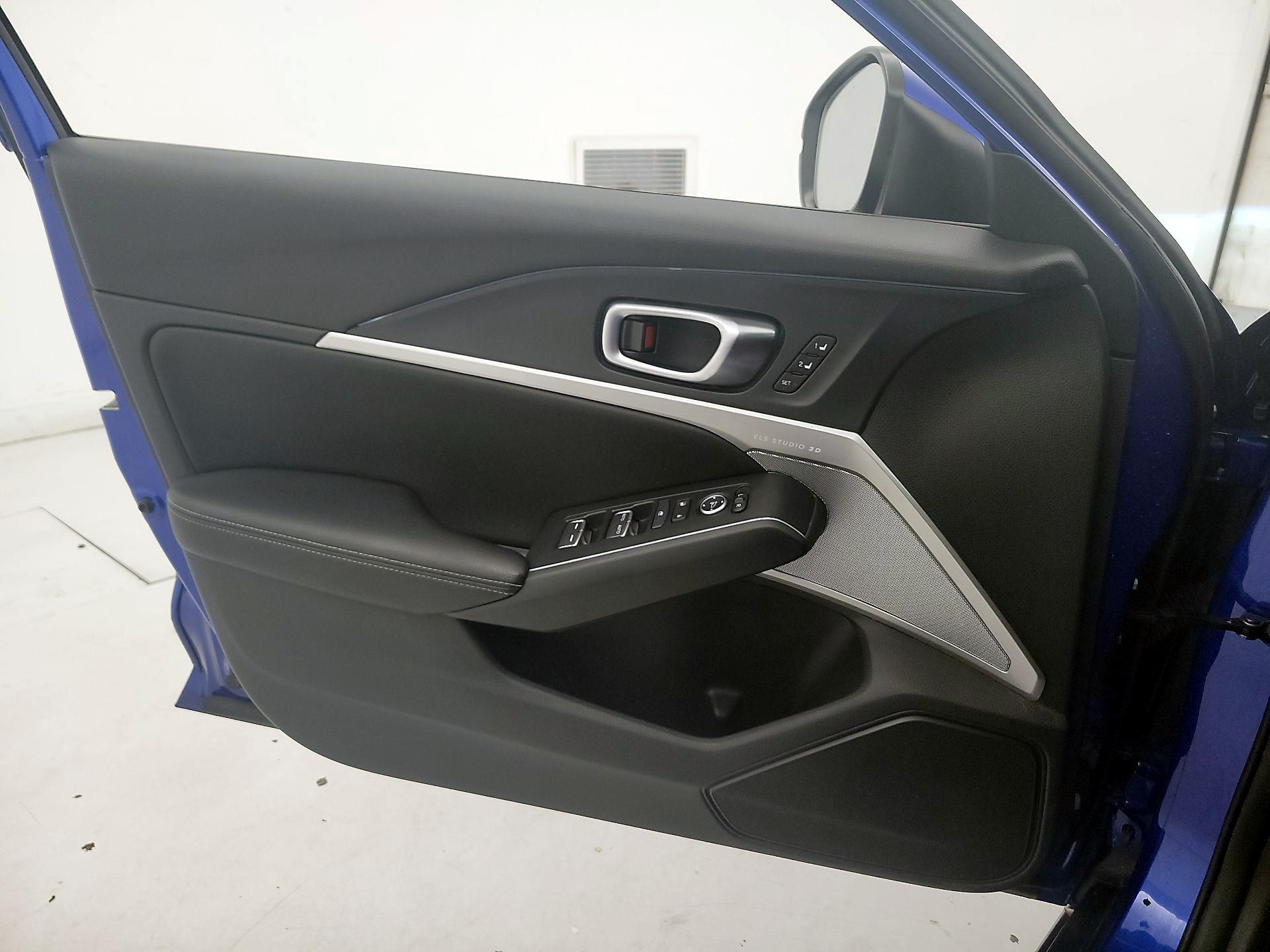 Thumbnail: 2023 Acura Integra - 12