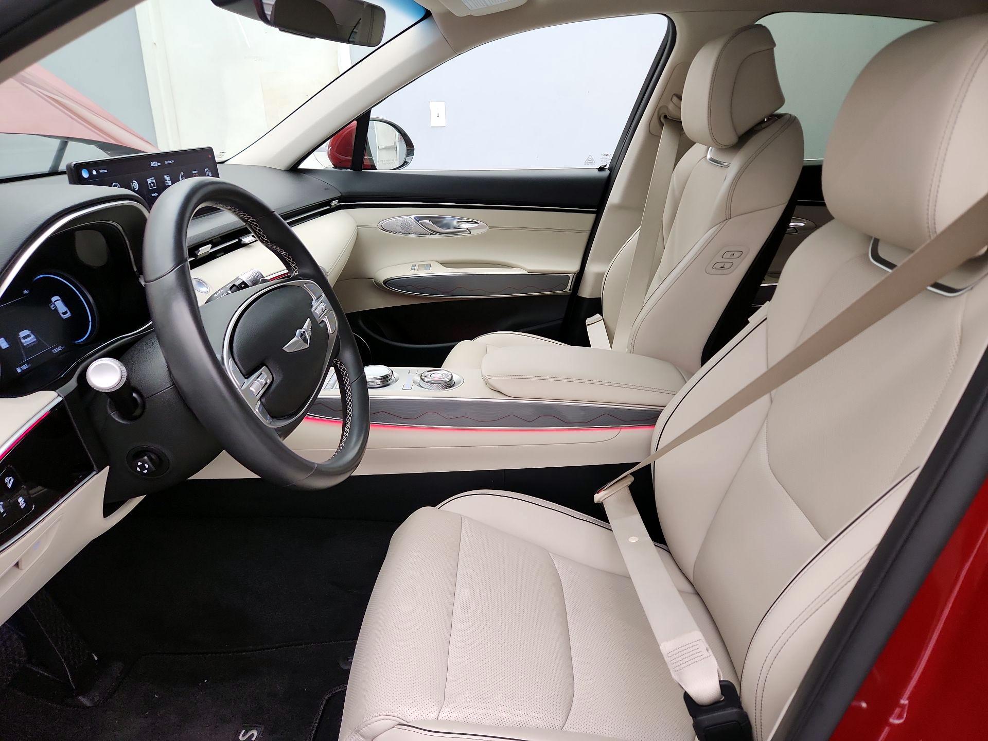 Thumbnail: 2024 Genesis GV70 - 11