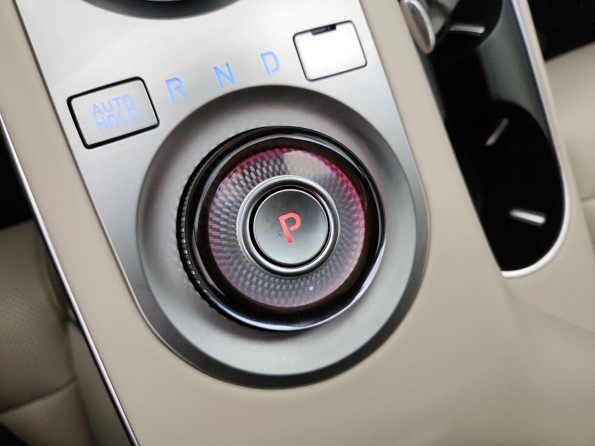 Thumbnail: 2024 Genesis GV70 - 18