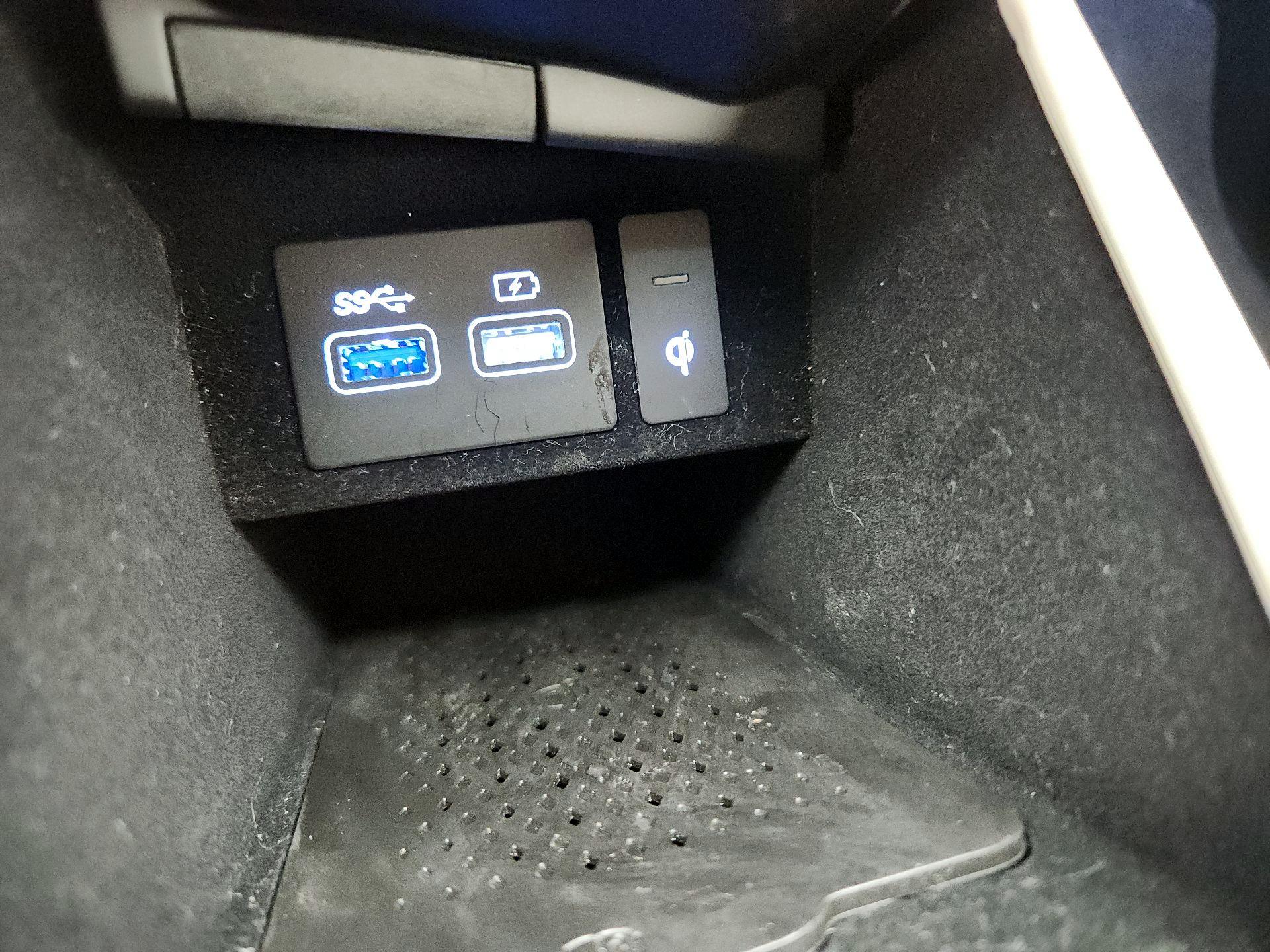 Thumbnail: 2024 Genesis GV70 - 19