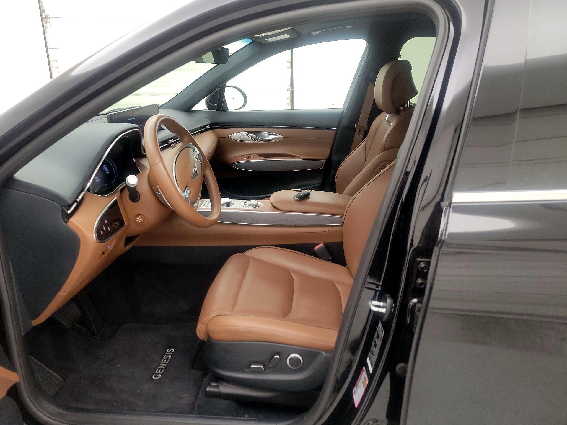 Thumbnail: 2025 Genesis GV70 - 11