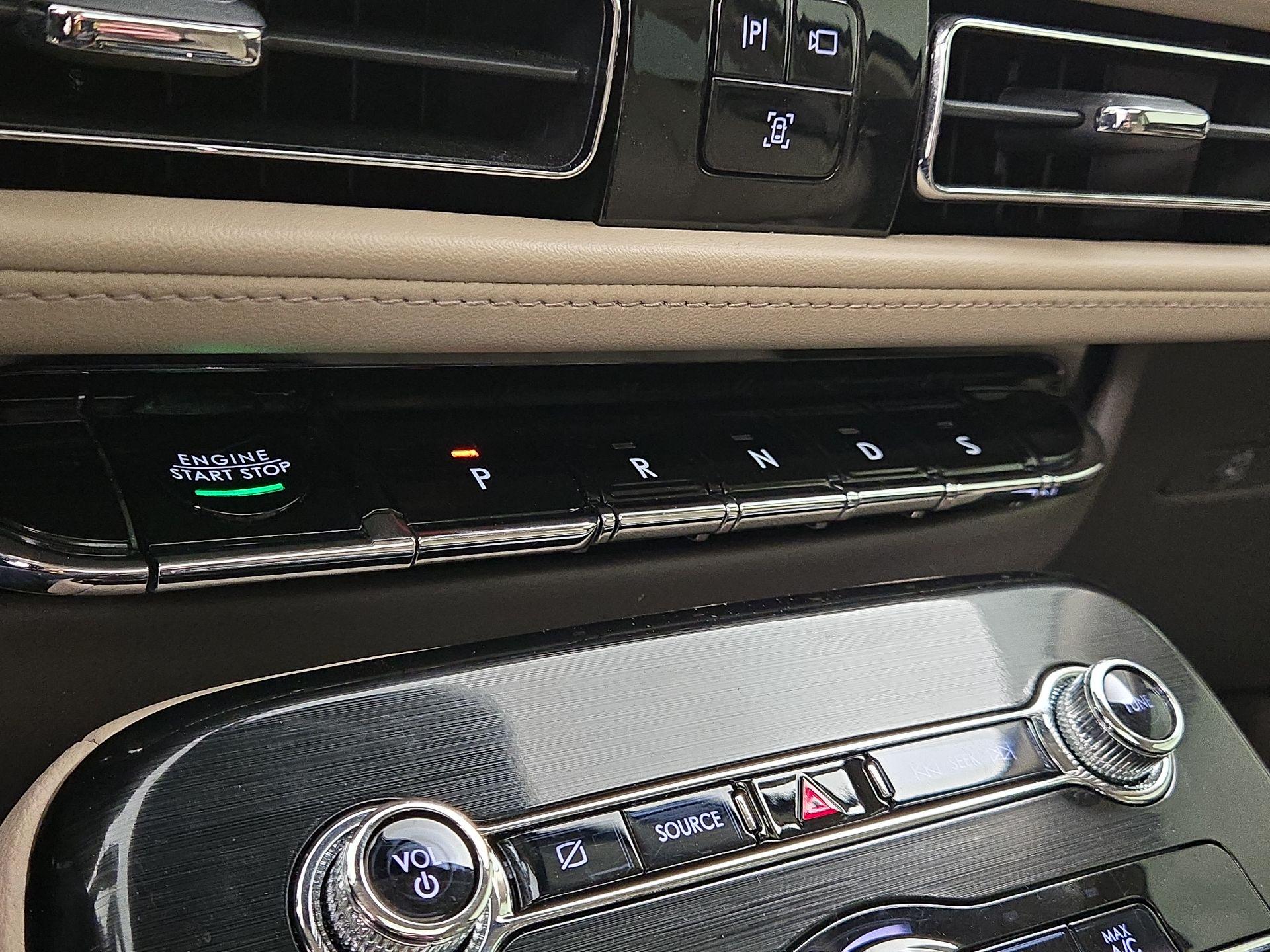 Thumbnail: 2022 Lincoln Nautilus - 17