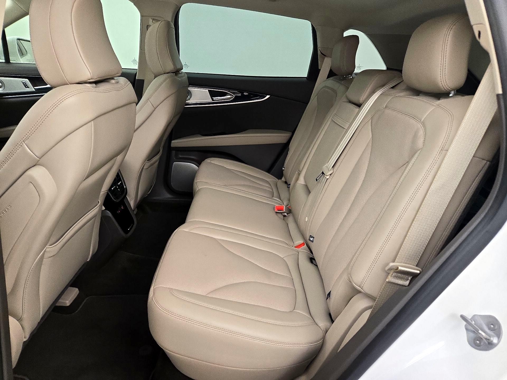 Thumbnail: 2022 Lincoln Nautilus - 20