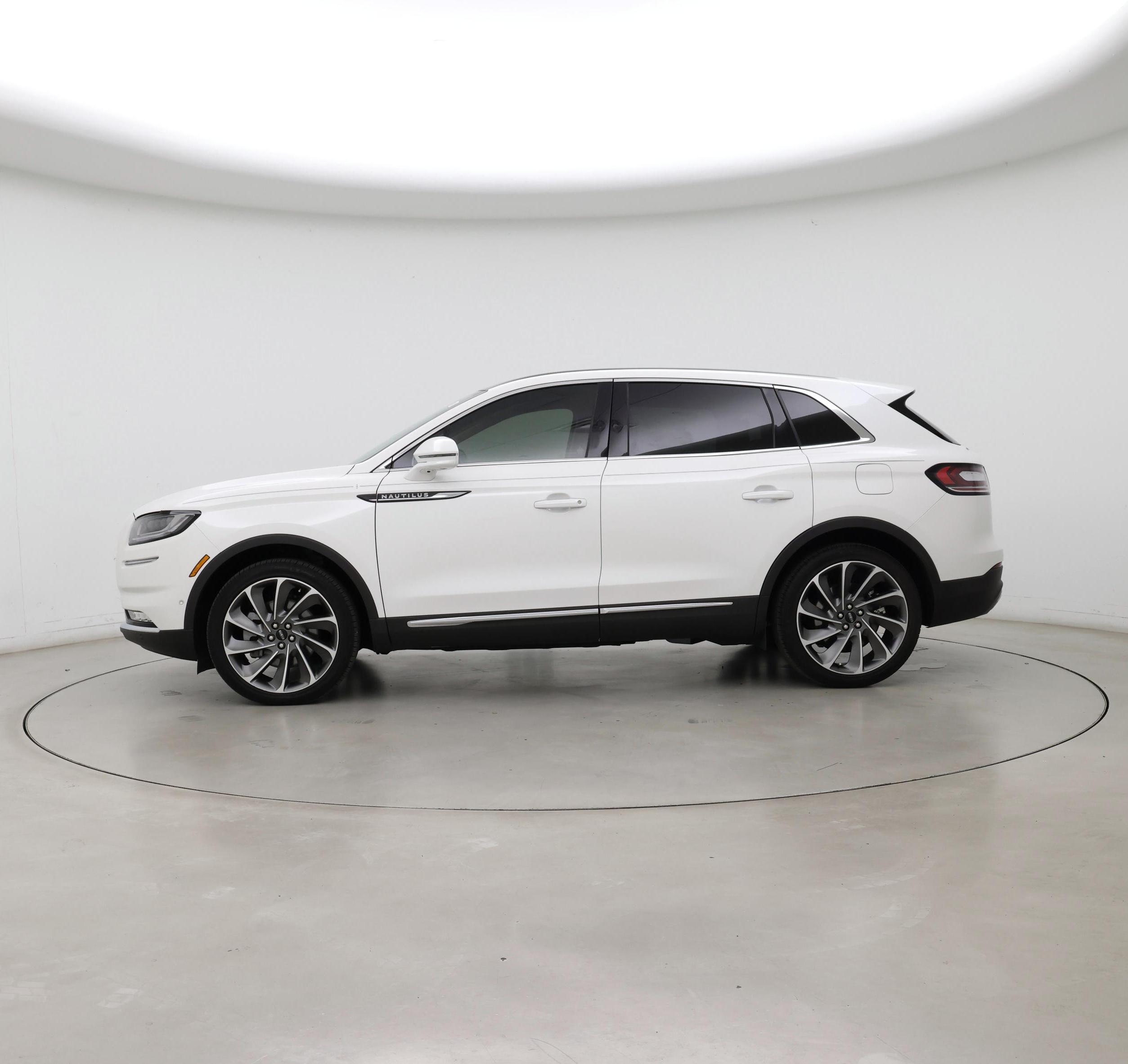 Thumbnail: 2022 Lincoln Nautilus - 3