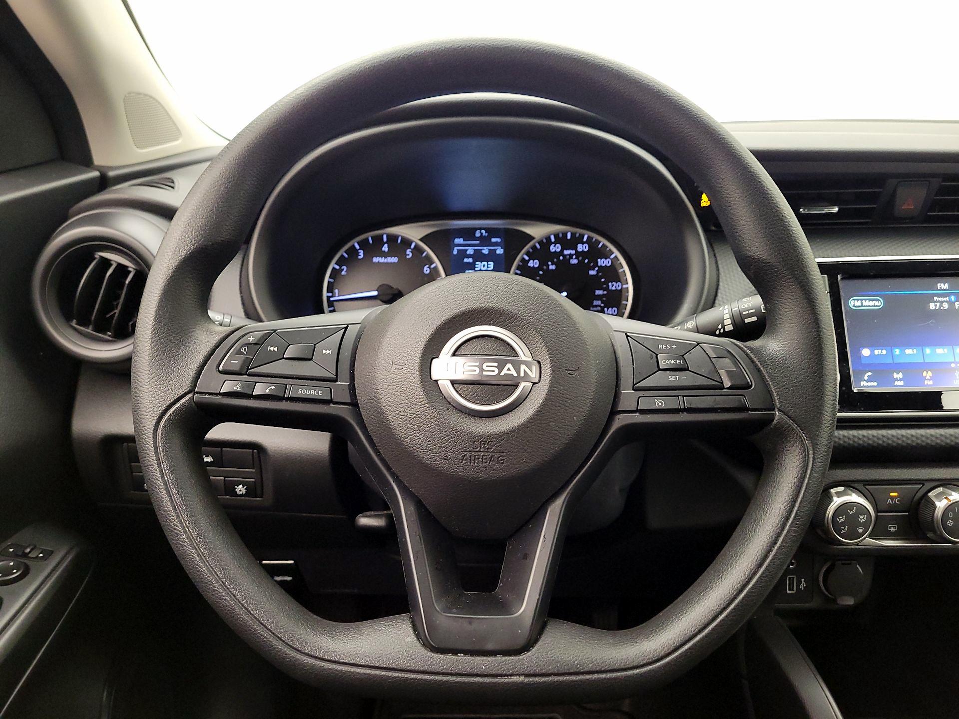 Thumbnail: 2023 Nissan Kicks - 10