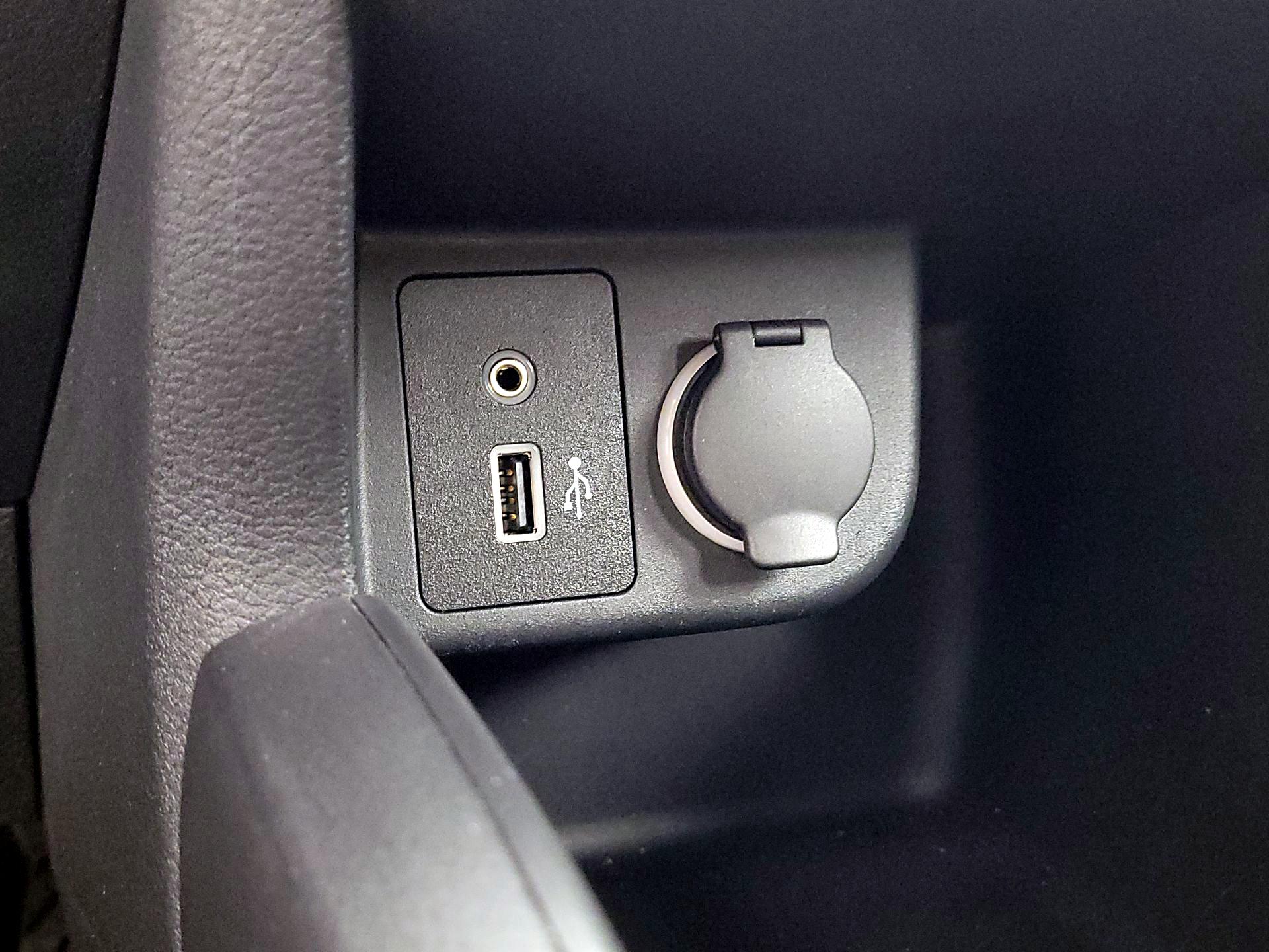 Thumbnail: 2023 Nissan Kicks - 18