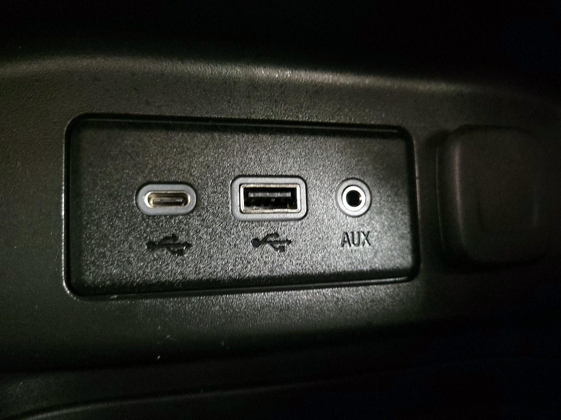 Thumbnail: 2023 Chevrolet Equinox - 18