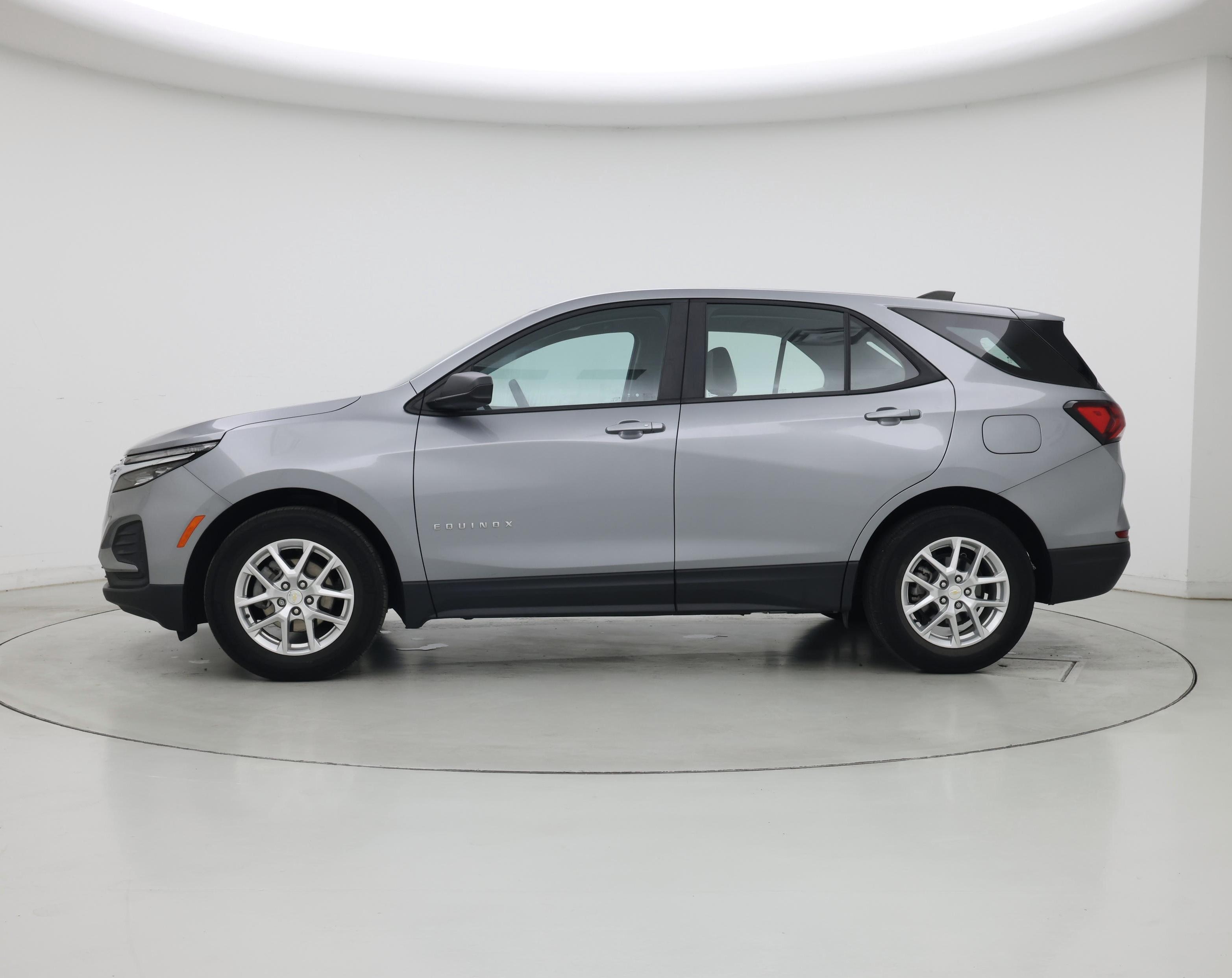 Thumbnail: 2023 Chevrolet Equinox - 3