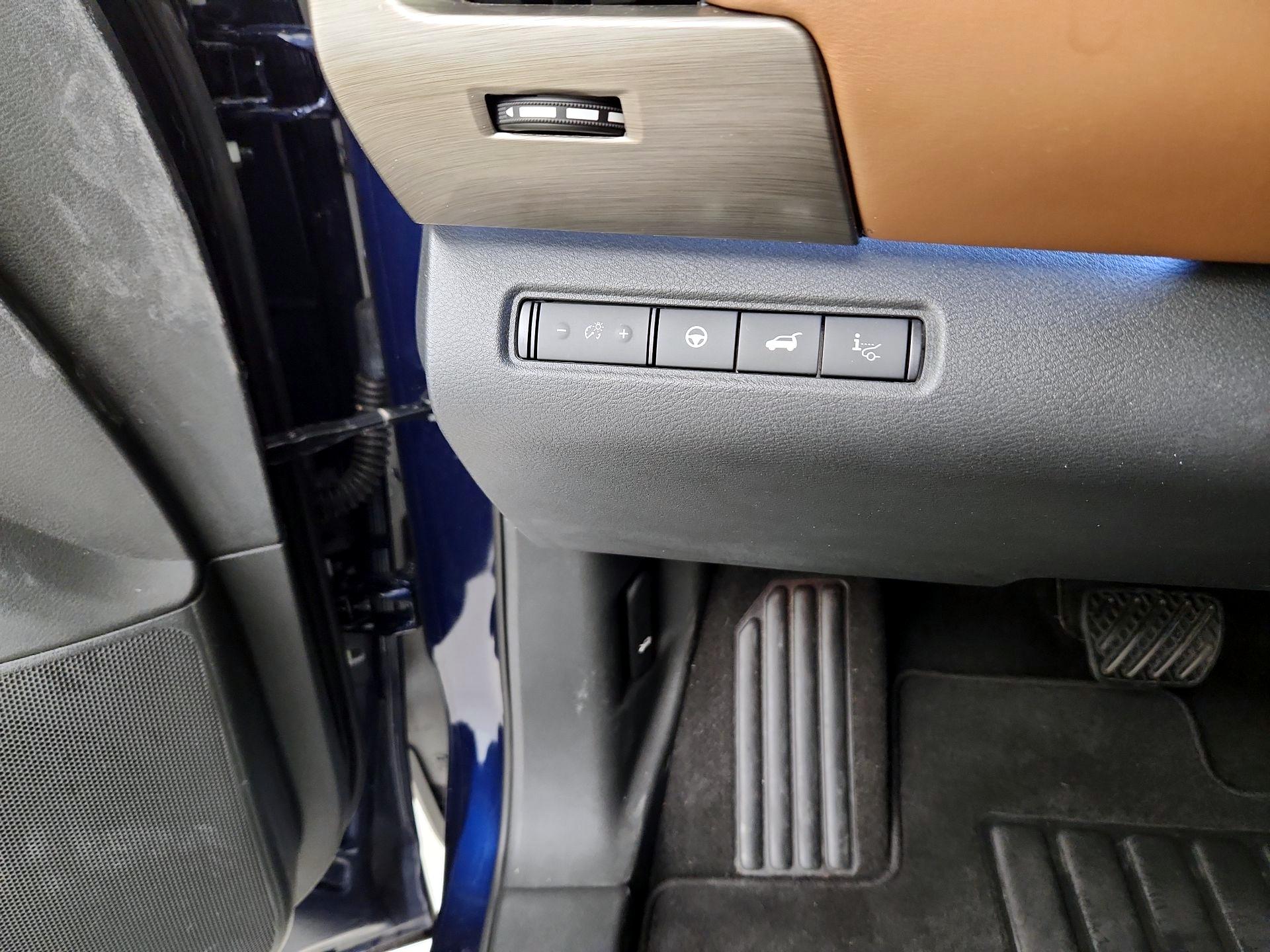 Thumbnail: 2023 Nissan Pathfinder - 11