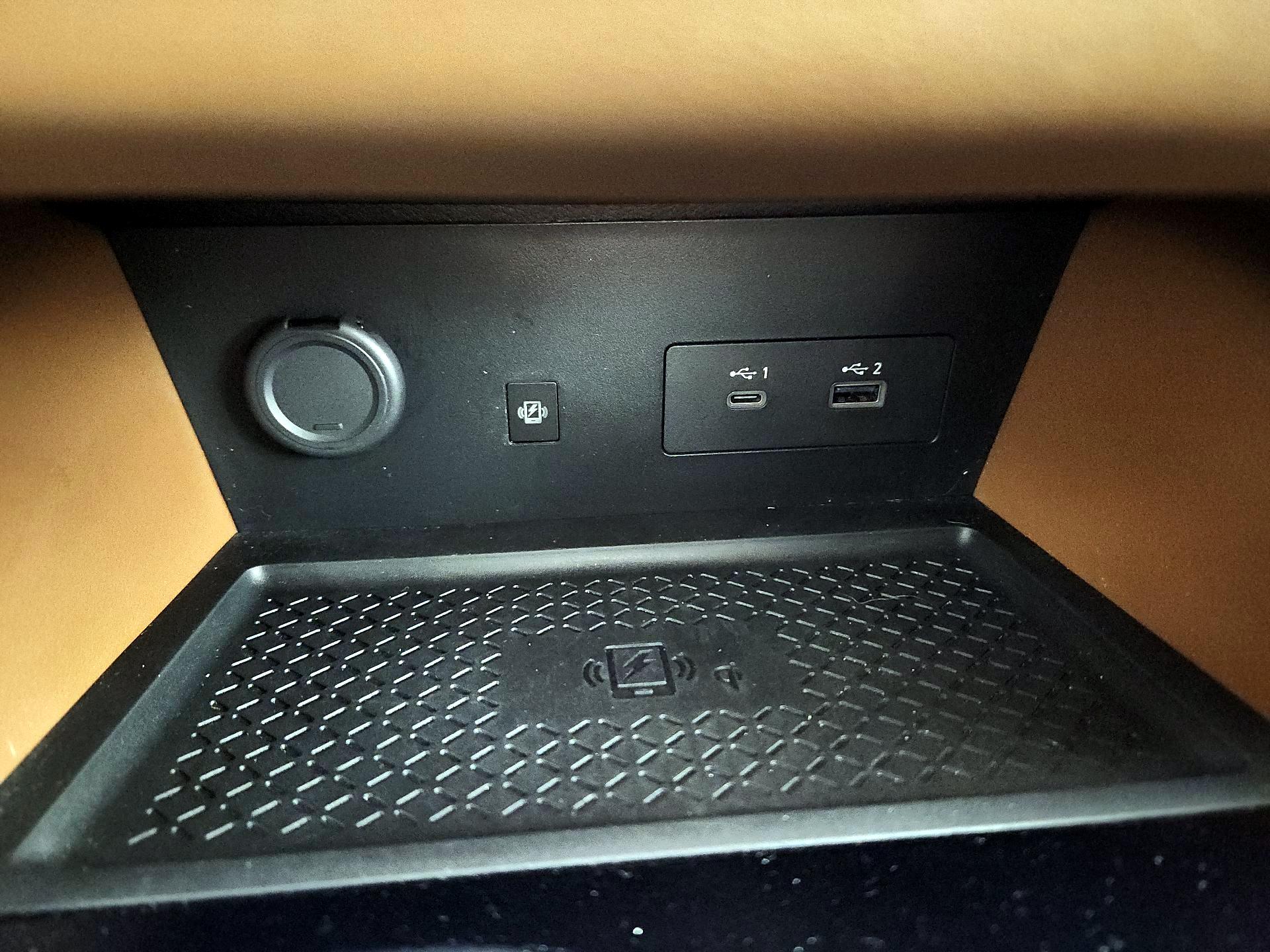 Thumbnail: 2023 Nissan Pathfinder - 17