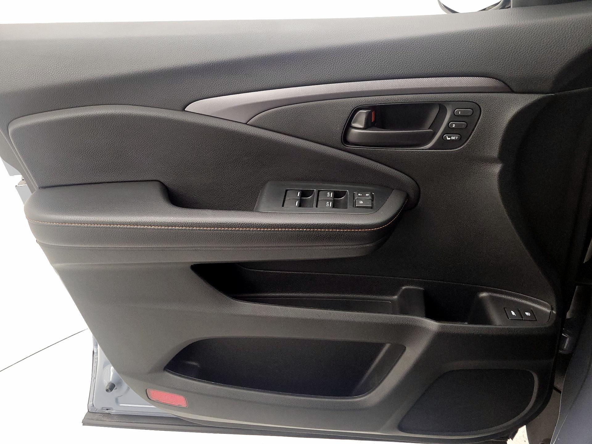 Thumbnail: 2022 Honda Passport - 12