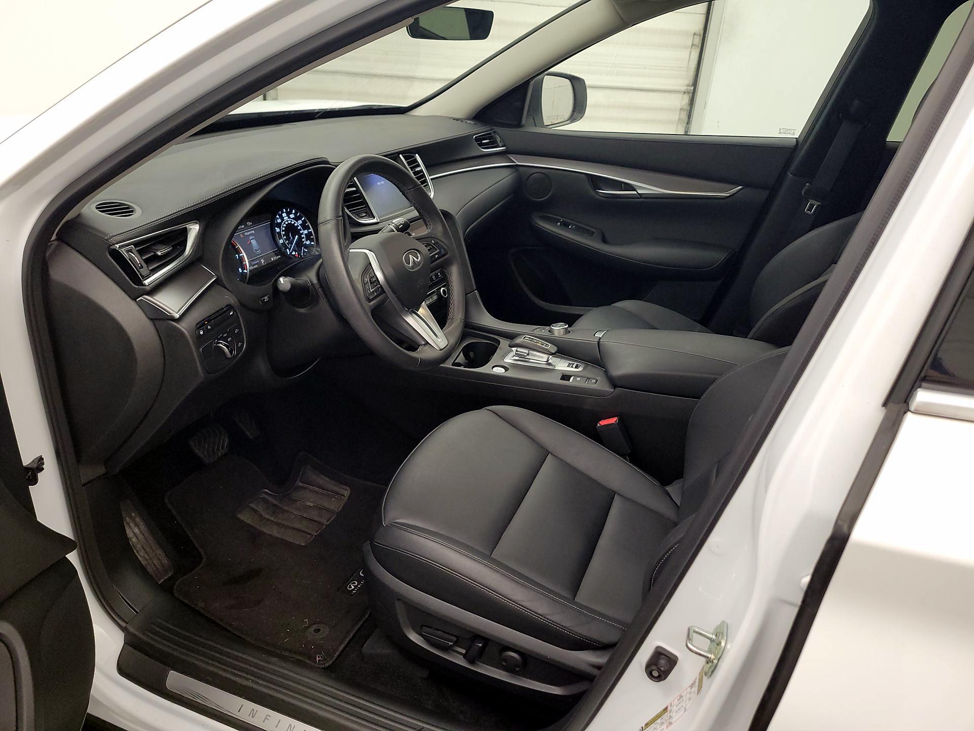 Thumbnail: 2023 INFINITI QX50 - 11