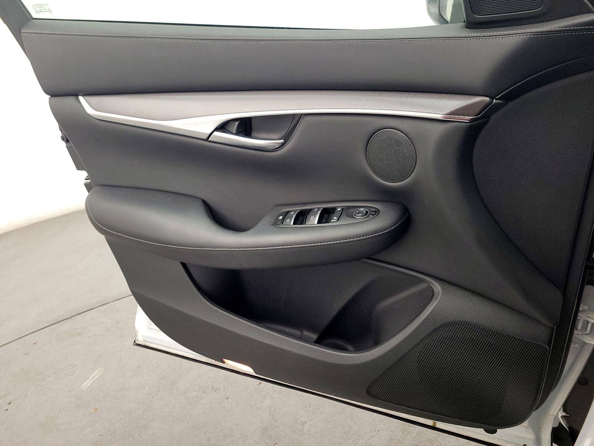 Thumbnail: 2023 INFINITI QX50 - 12