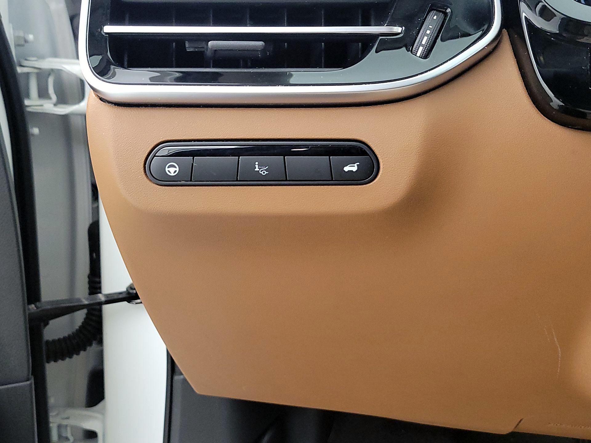 Thumbnail: 2023 INFINITI QX60 - 13