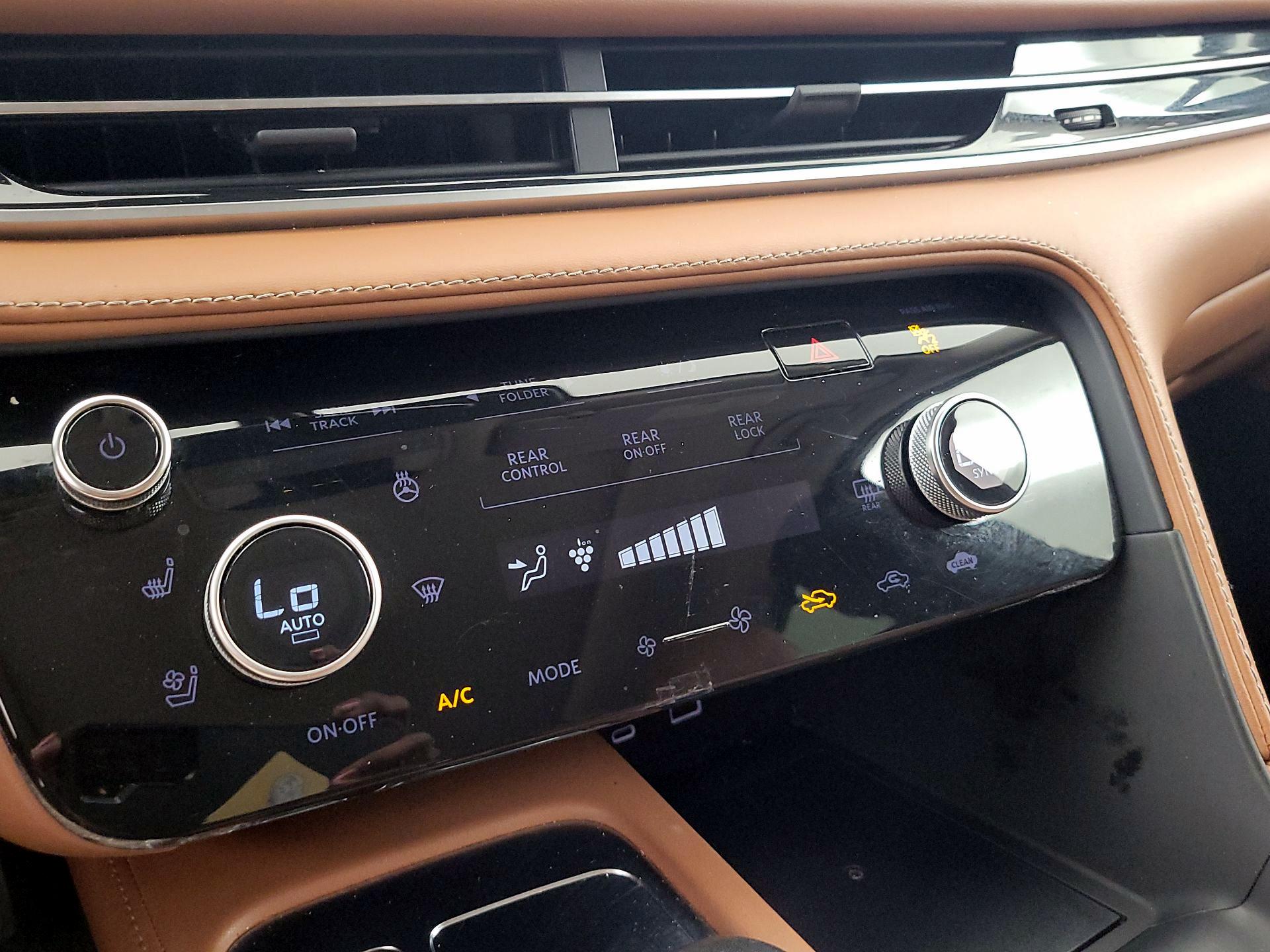 Thumbnail: 2023 INFINITI QX60 - 17