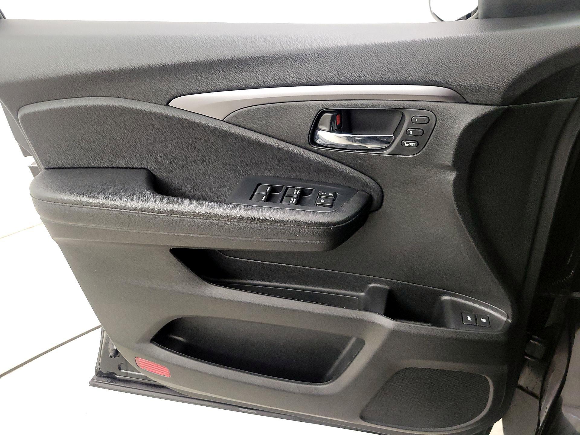 Thumbnail: 2022 Honda Pilot - 12