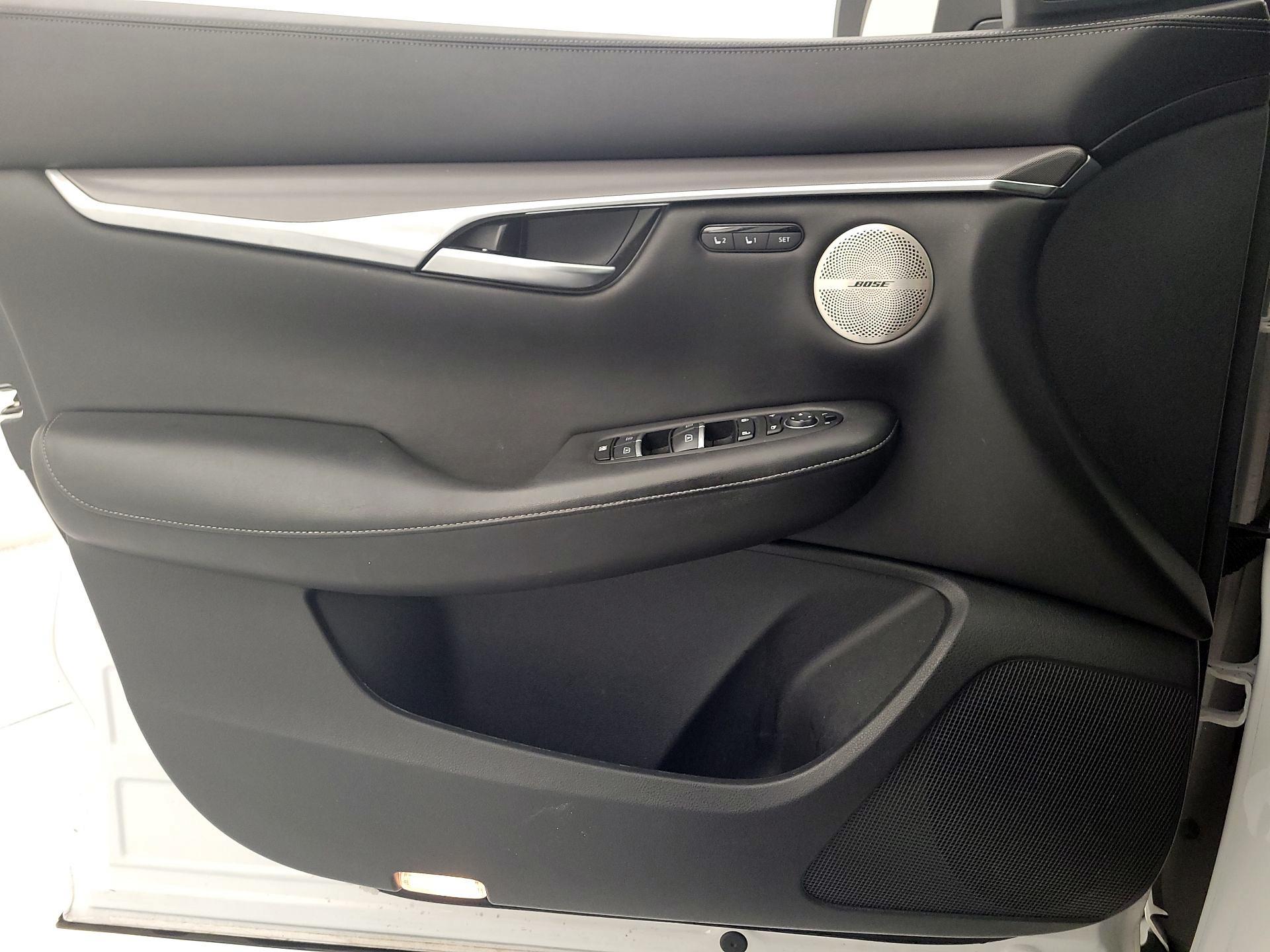 Thumbnail: 2023 INFINITI QX50 - 12