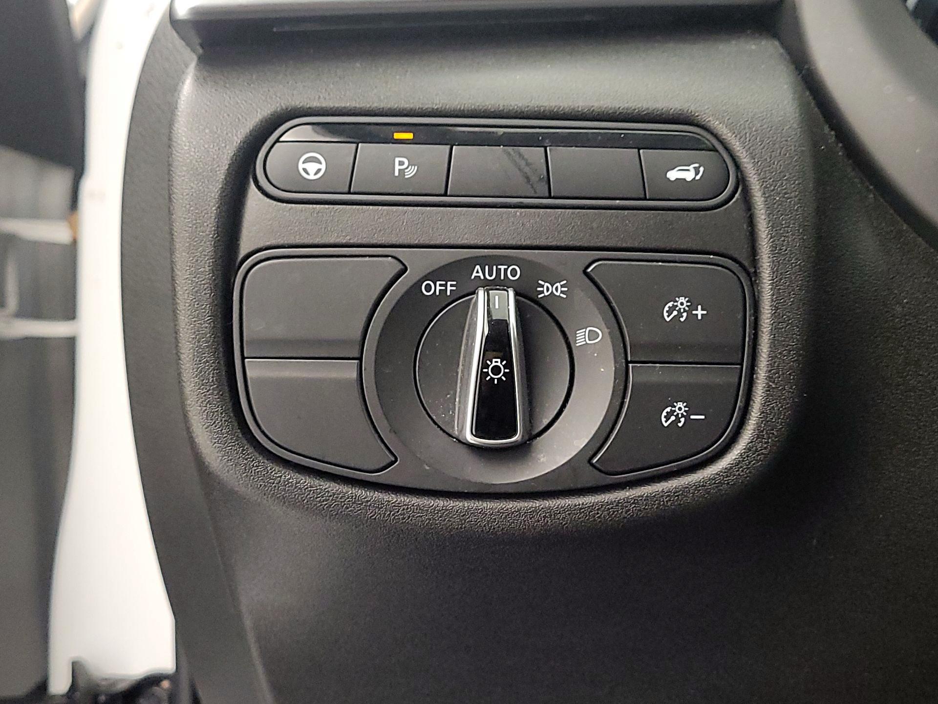 Thumbnail: 2023 INFINITI QX50 - 13