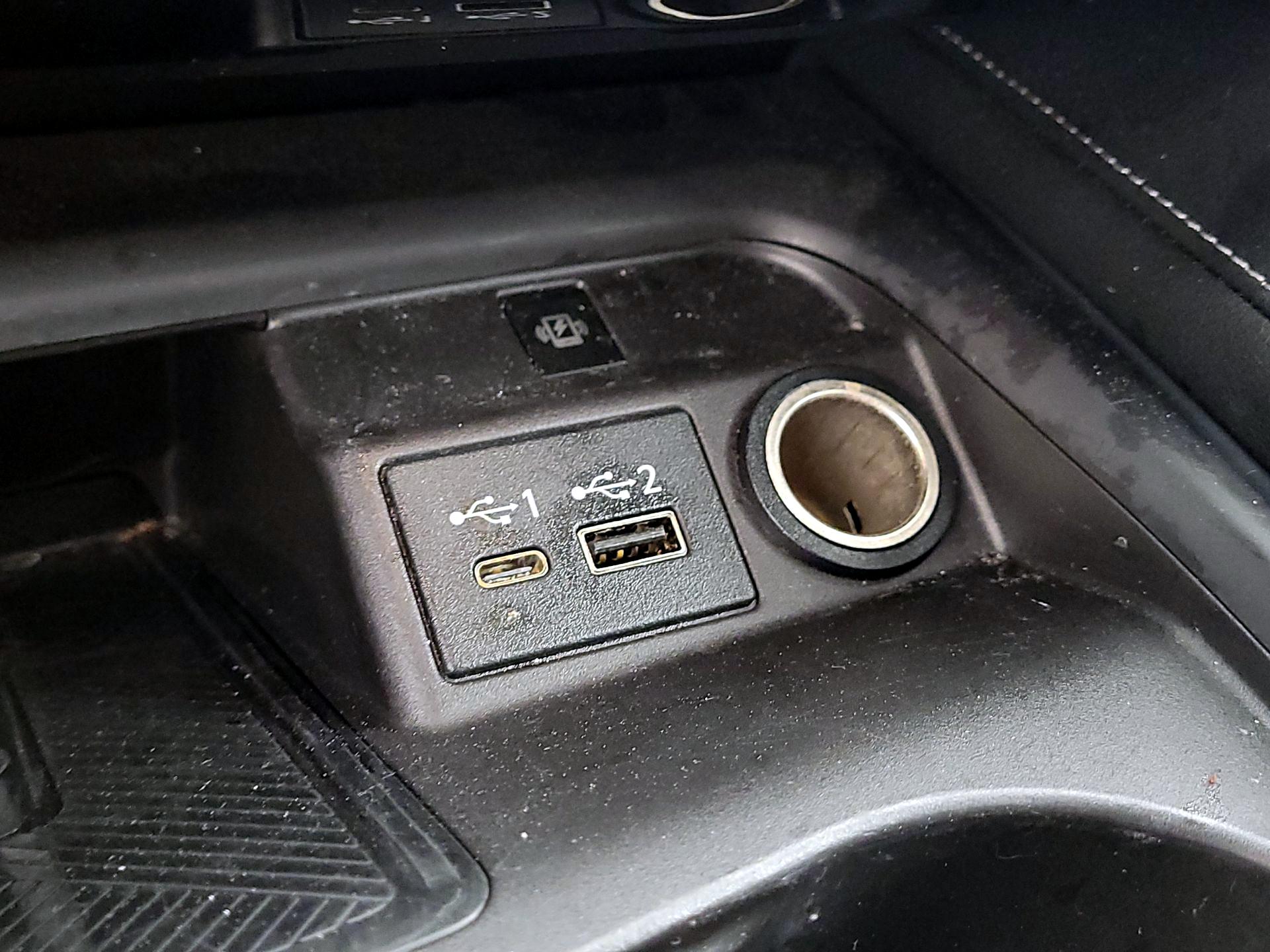 Thumbnail: 2023 INFINITI QX50 - 18