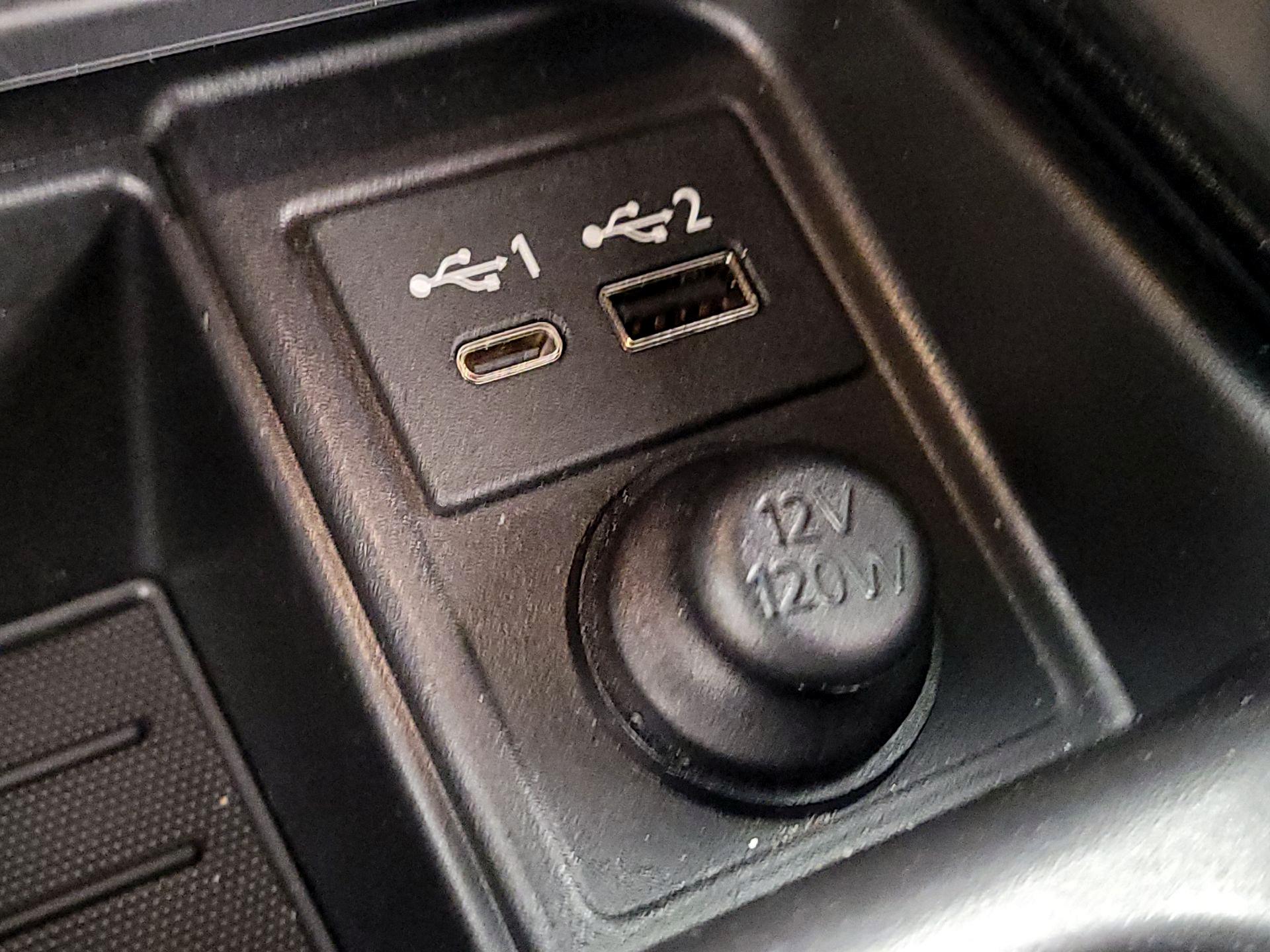 Thumbnail: 2023 INFINITI QX55 - 18