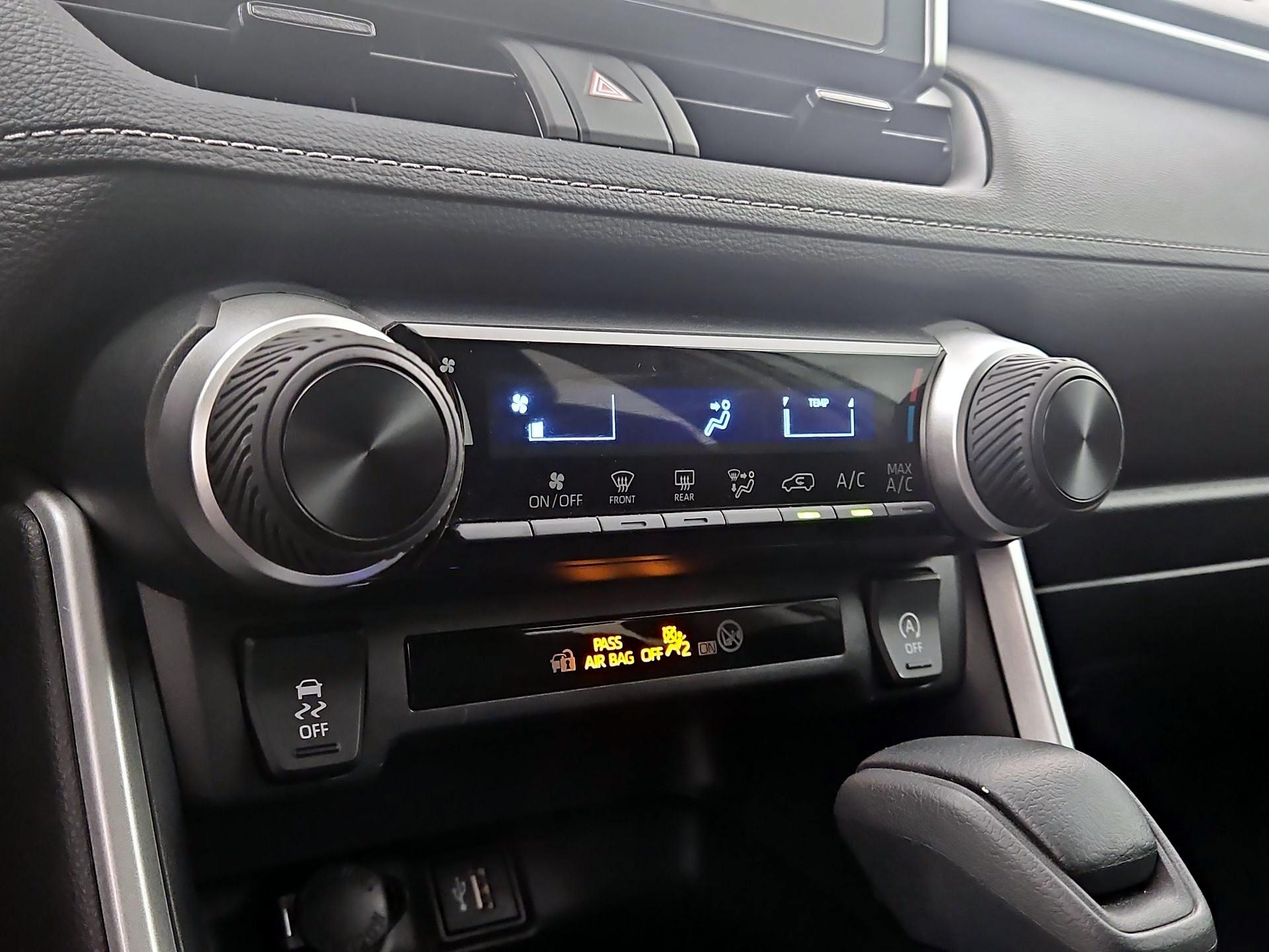 Thumbnail: 2025 Toyota RAV4 - 16