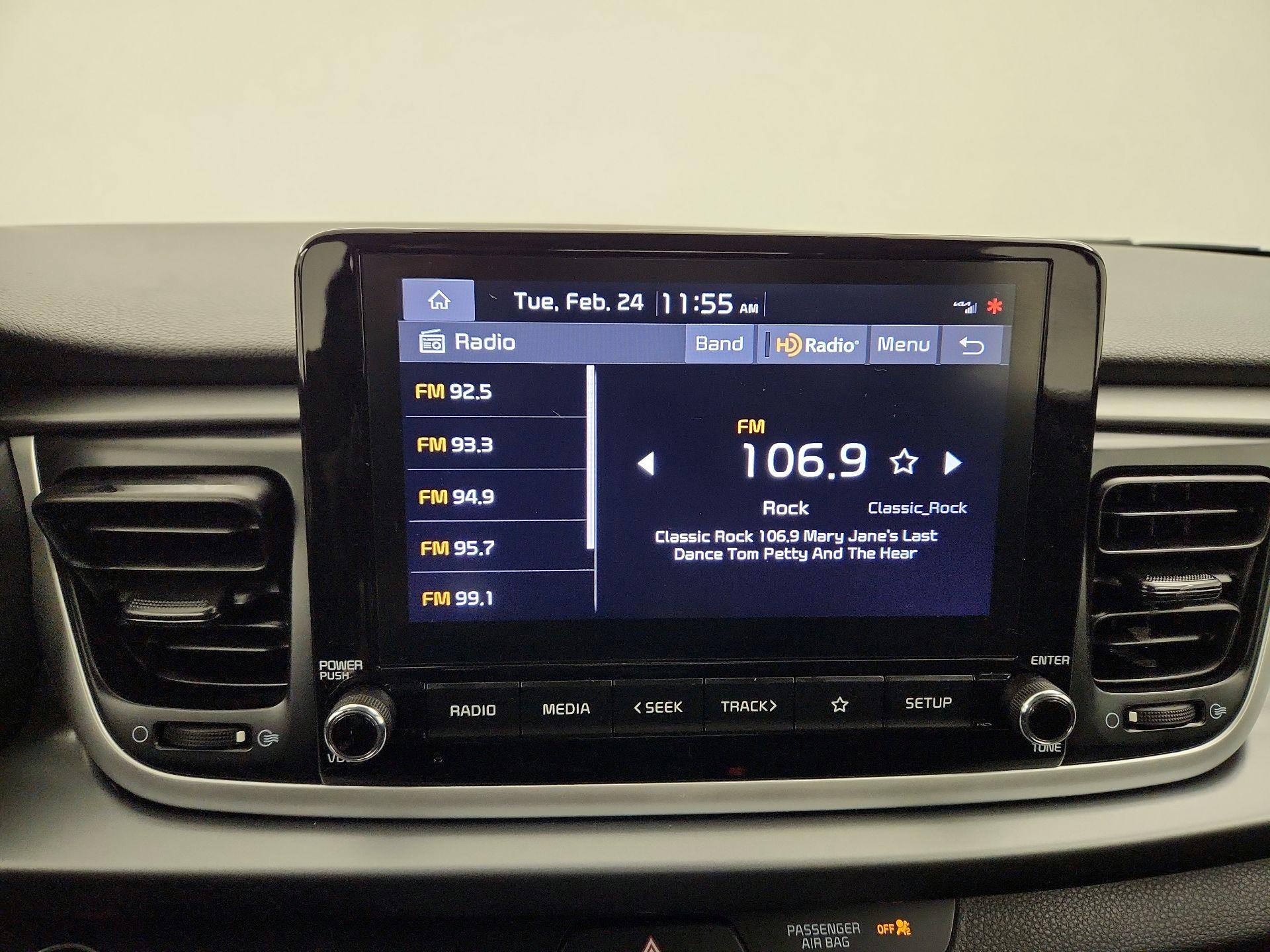 Thumbnail: 2023 Kia Rio - 15