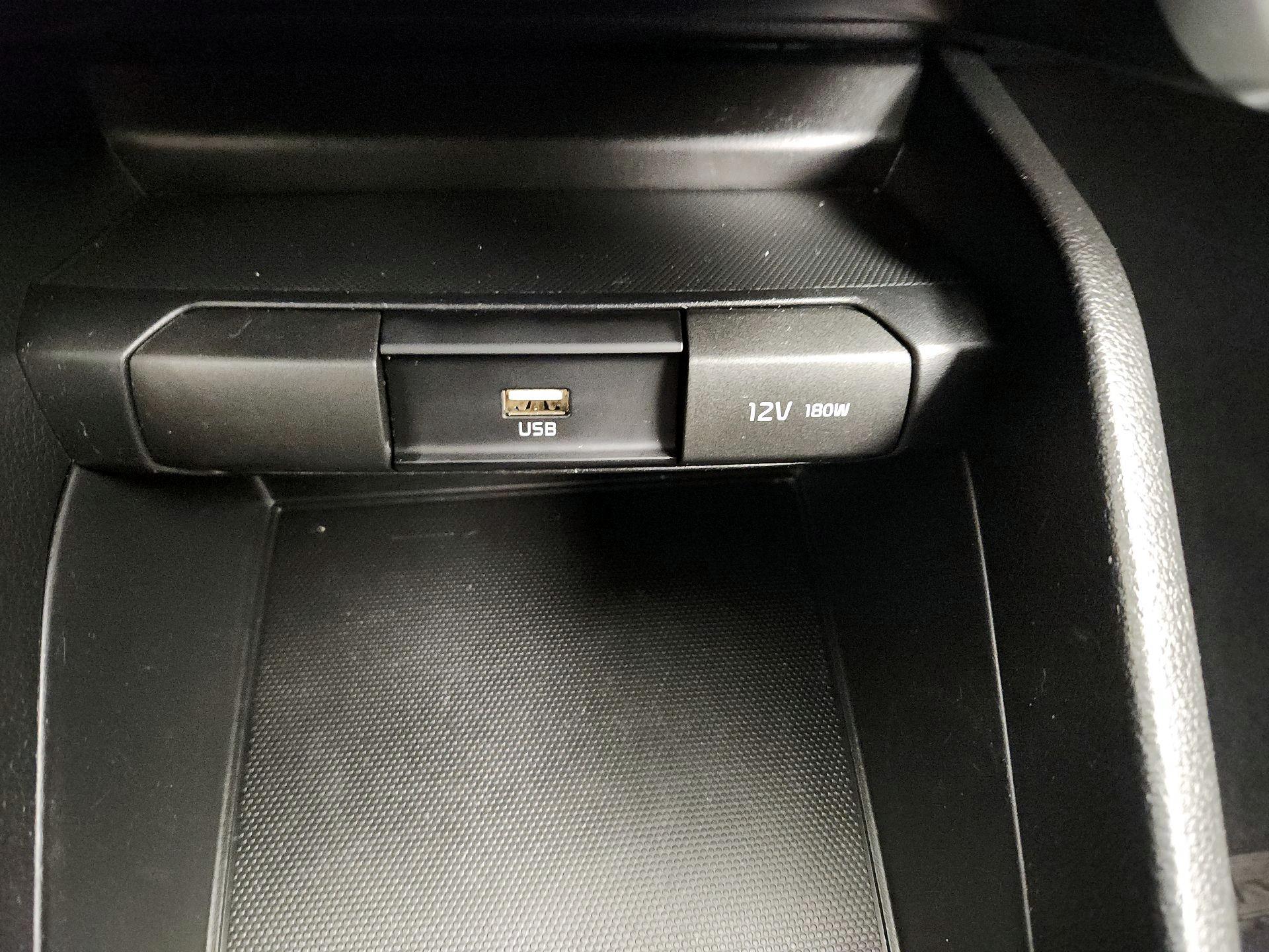 Thumbnail: 2023 Kia Rio - 18