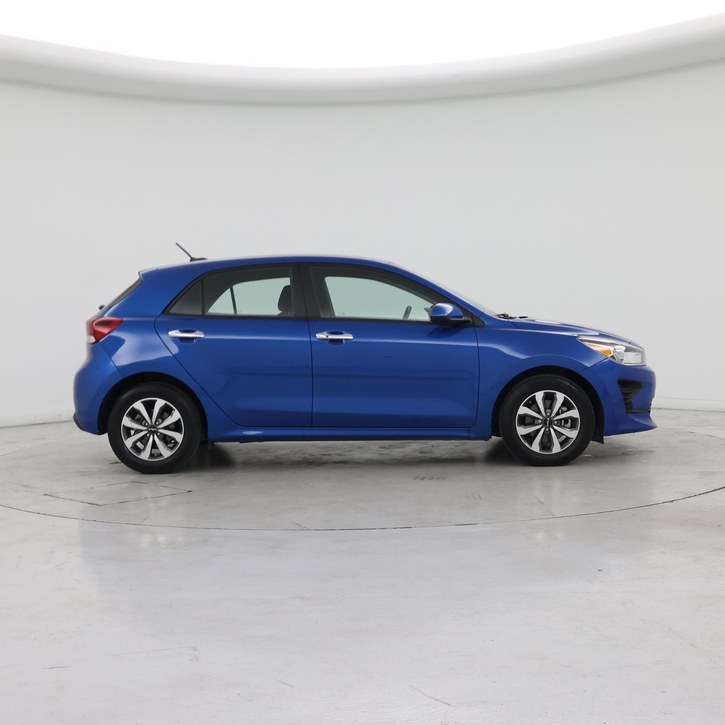 Thumbnail: 2023 Kia Rio - 7