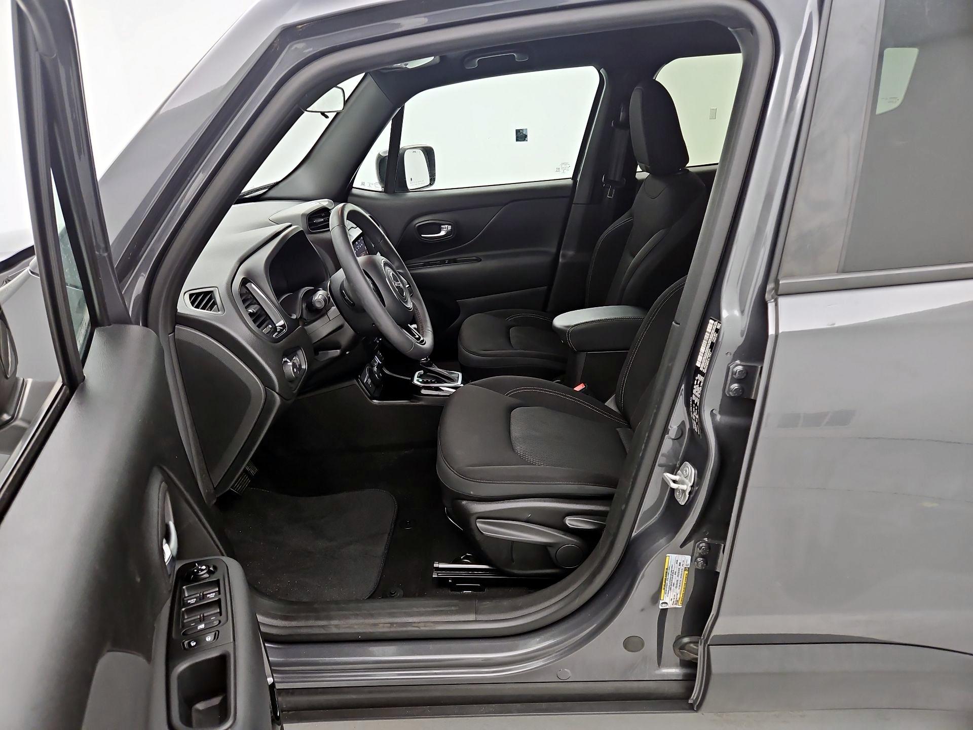 Thumbnail: 2022 Jeep Renegade - 11