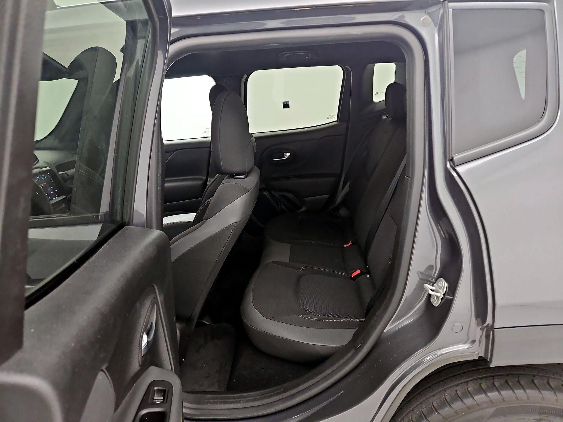 Thumbnail: 2022 Jeep Renegade - 19