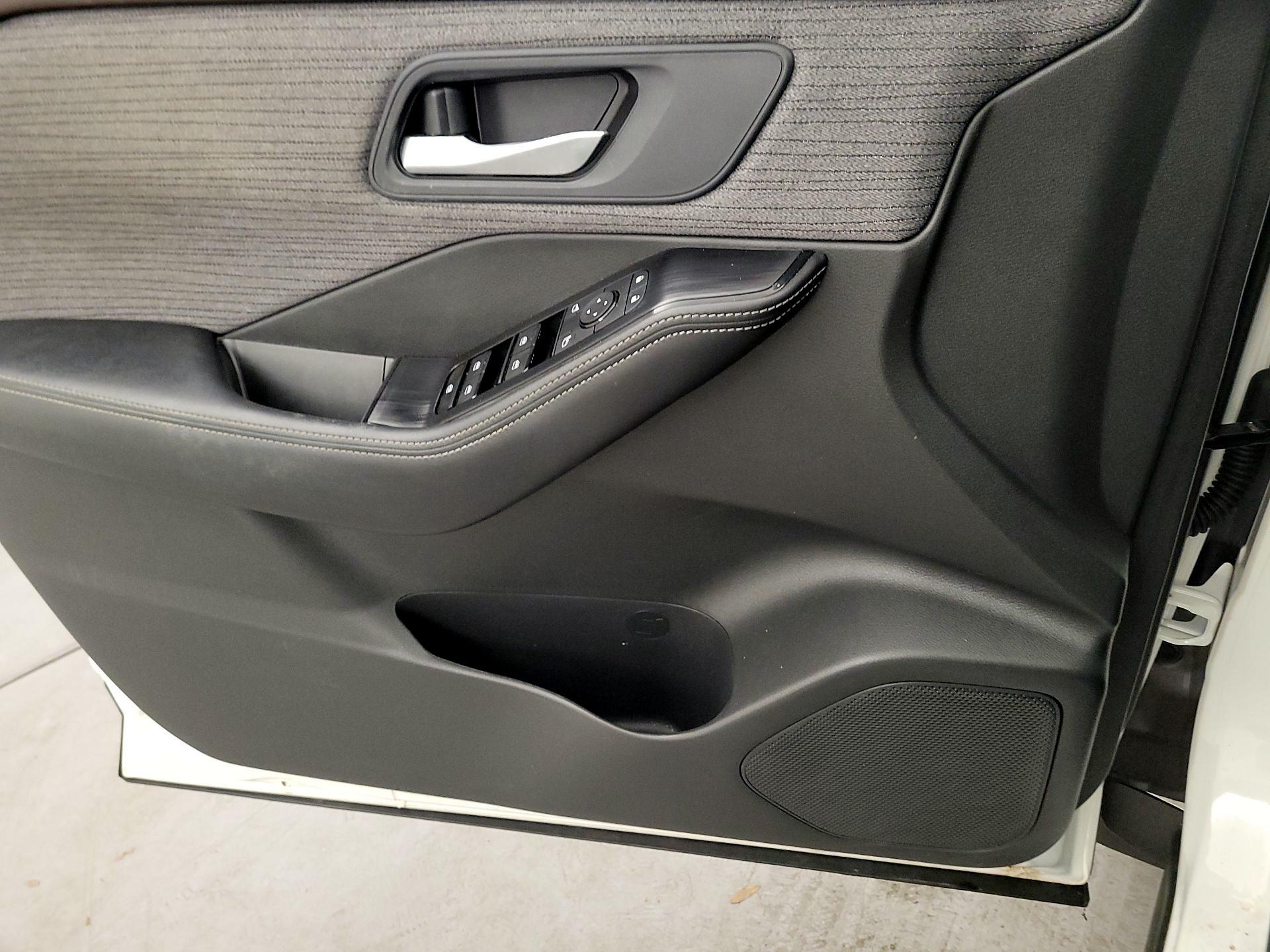 Thumbnail: 2023 Nissan Rogue - 12