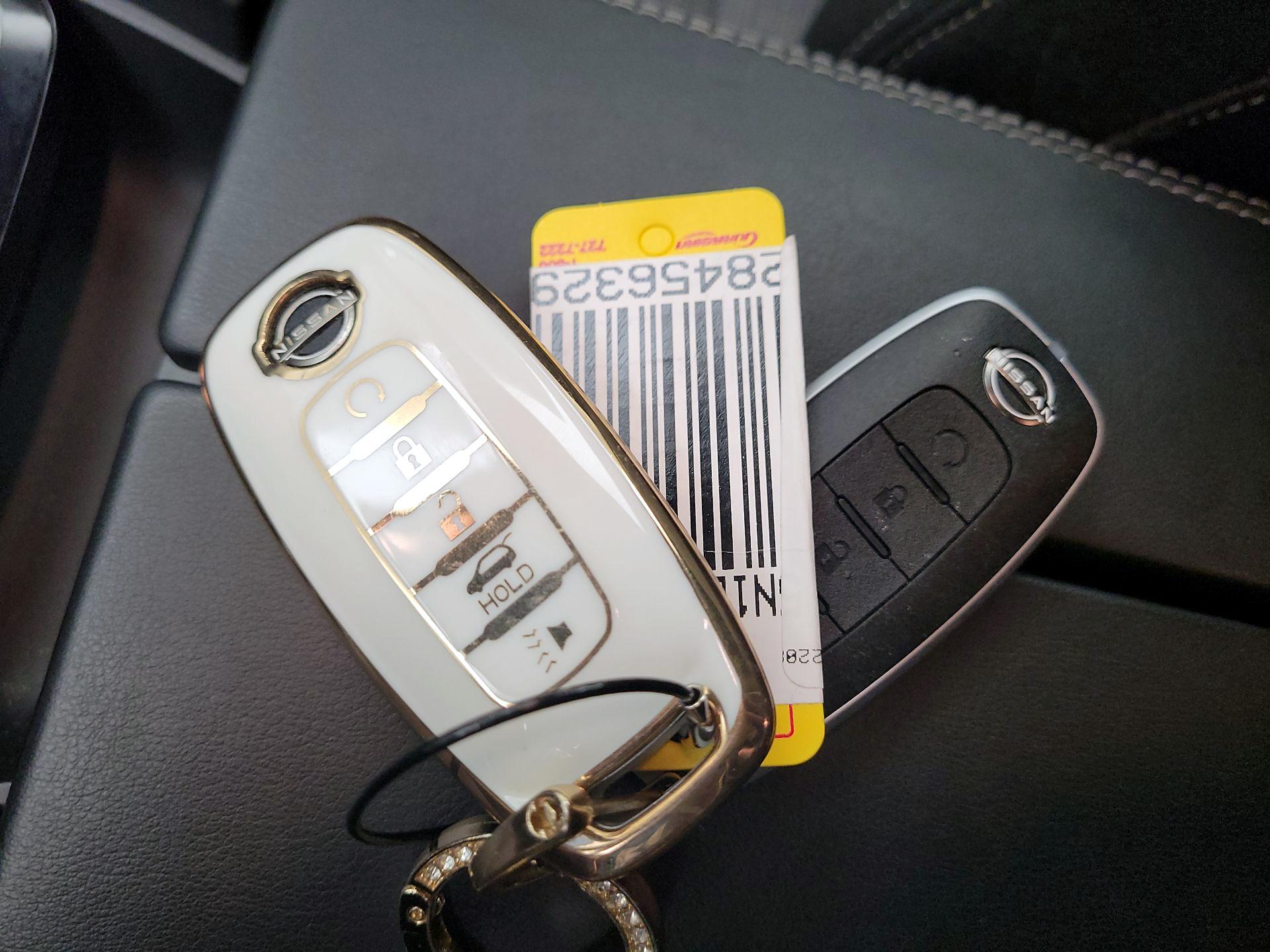 Thumbnail: 2023 Nissan Rogue - 18