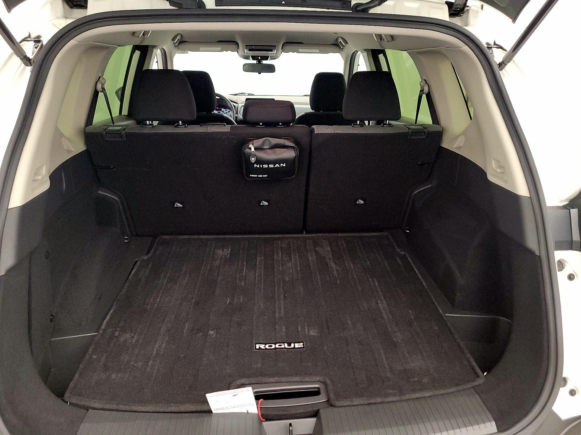 Thumbnail: 2023 Nissan Rogue - 20