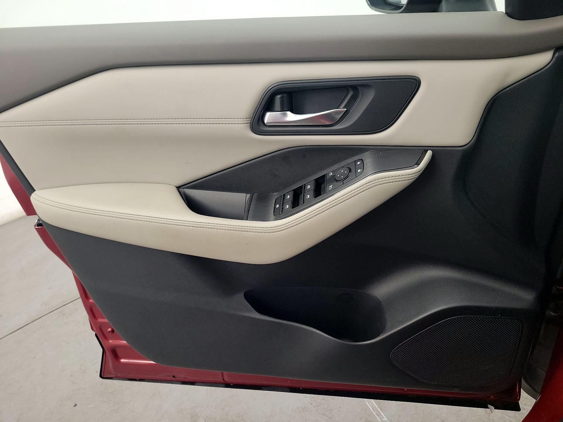 Thumbnail: 2023 Nissan Rogue - 12