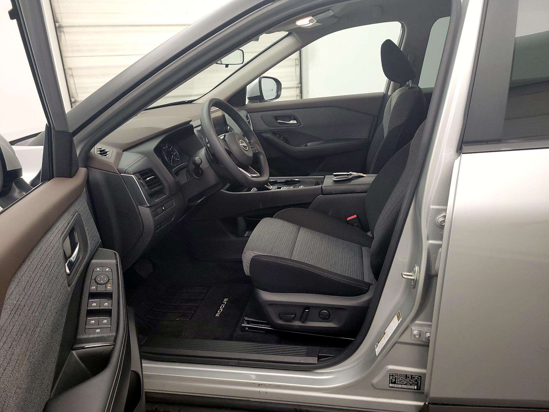 Thumbnail: 2023 Nissan Rogue - 11