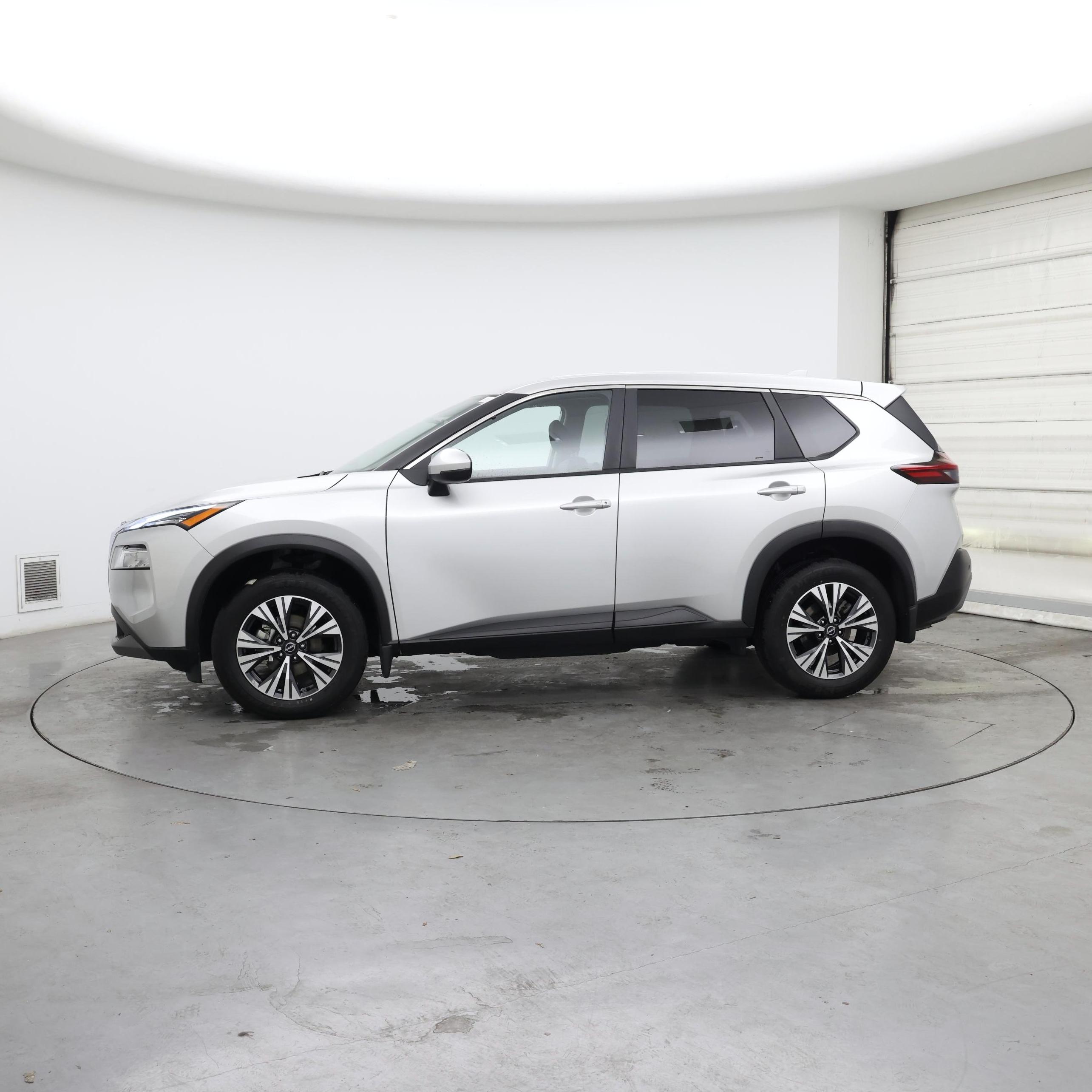 Thumbnail: 2023 Nissan Rogue - 3