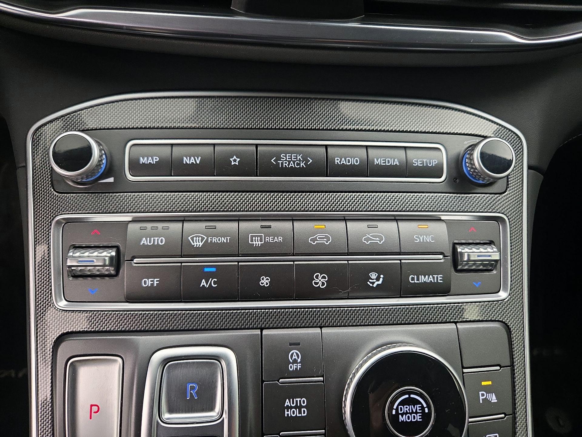 Thumbnail: 2023 Hyundai Santa Fe - 16