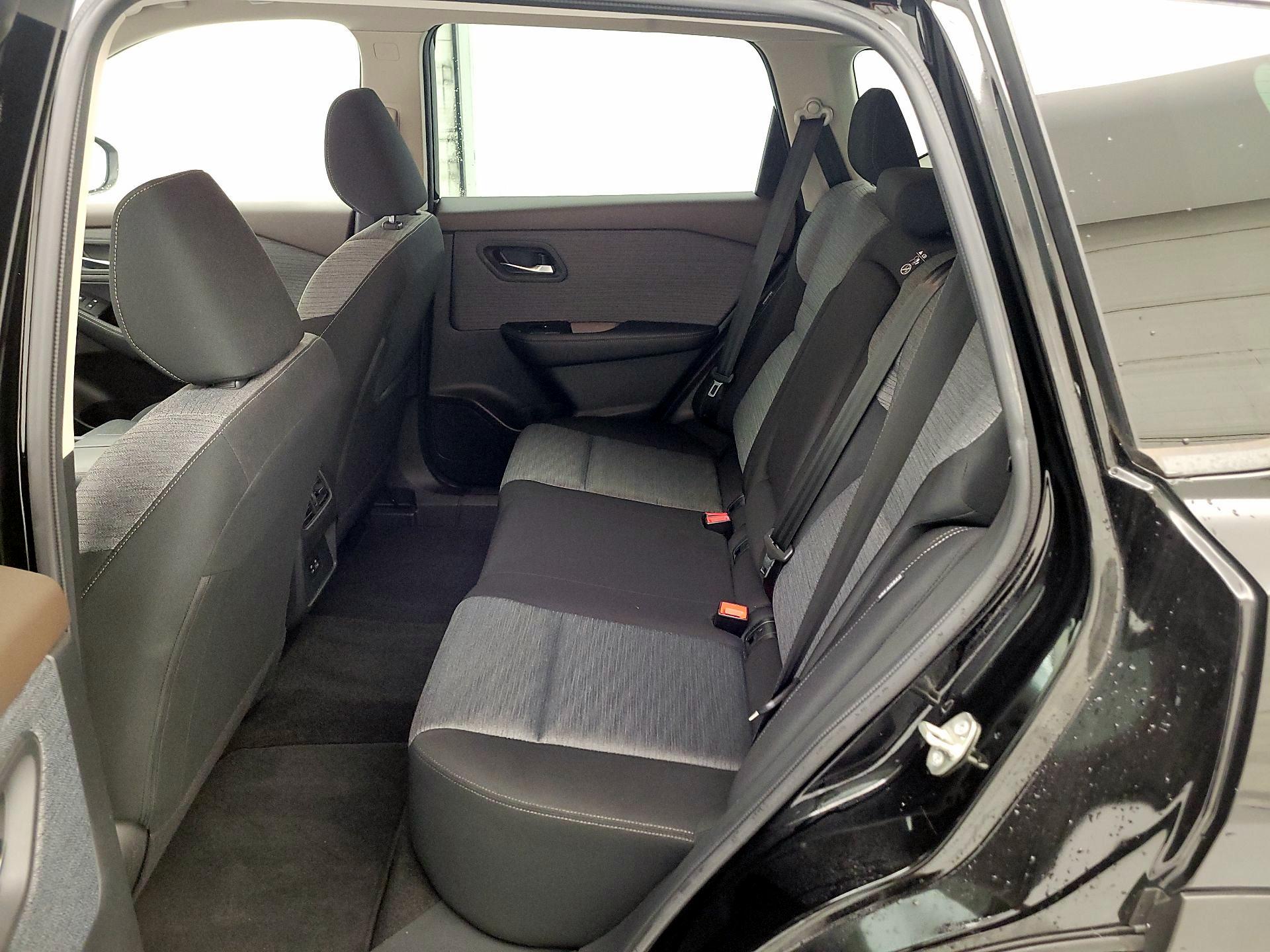 Thumbnail: 2023 Nissan Rogue - 19