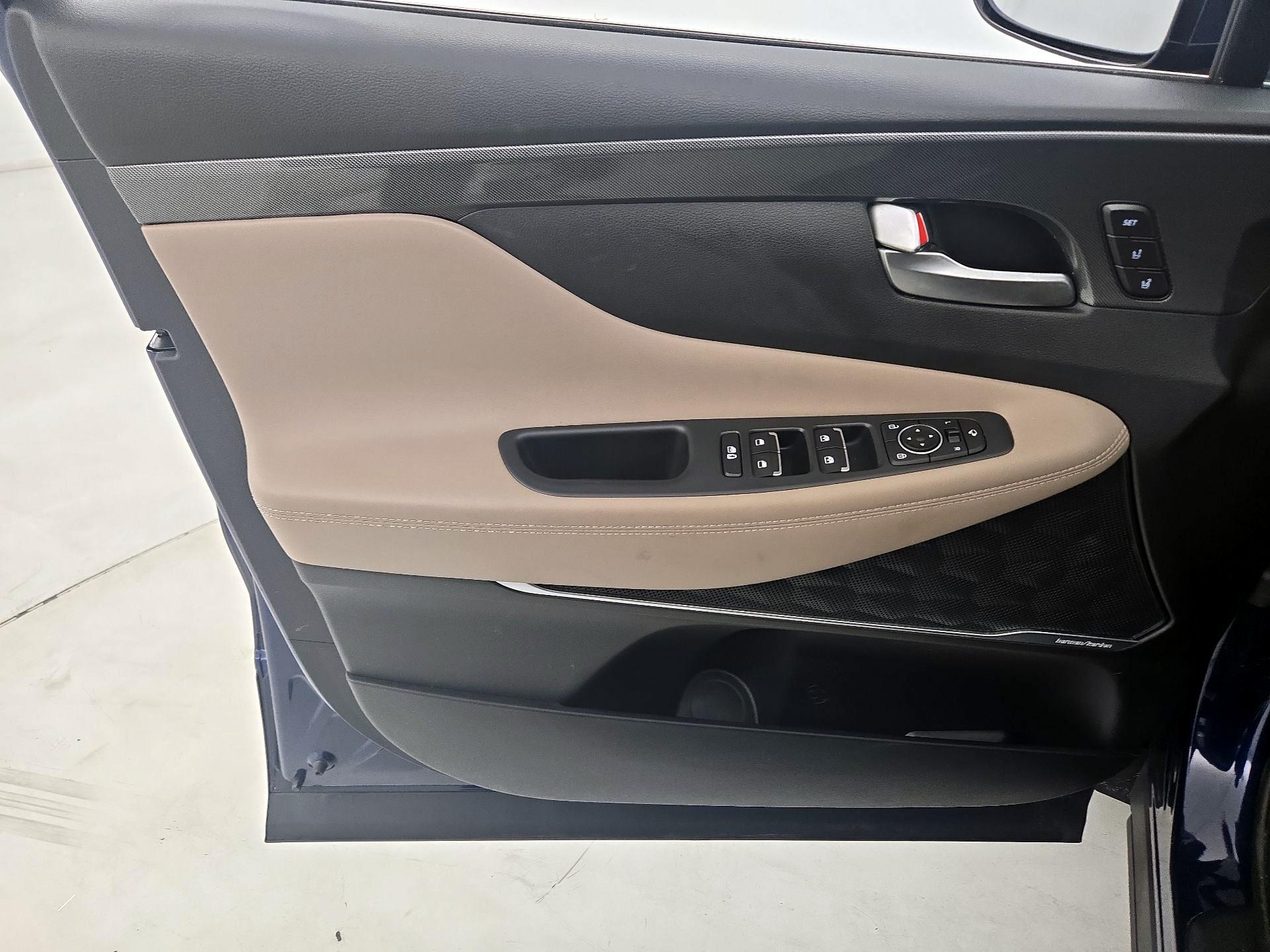 Thumbnail: 2023 Hyundai Santa Fe - 12