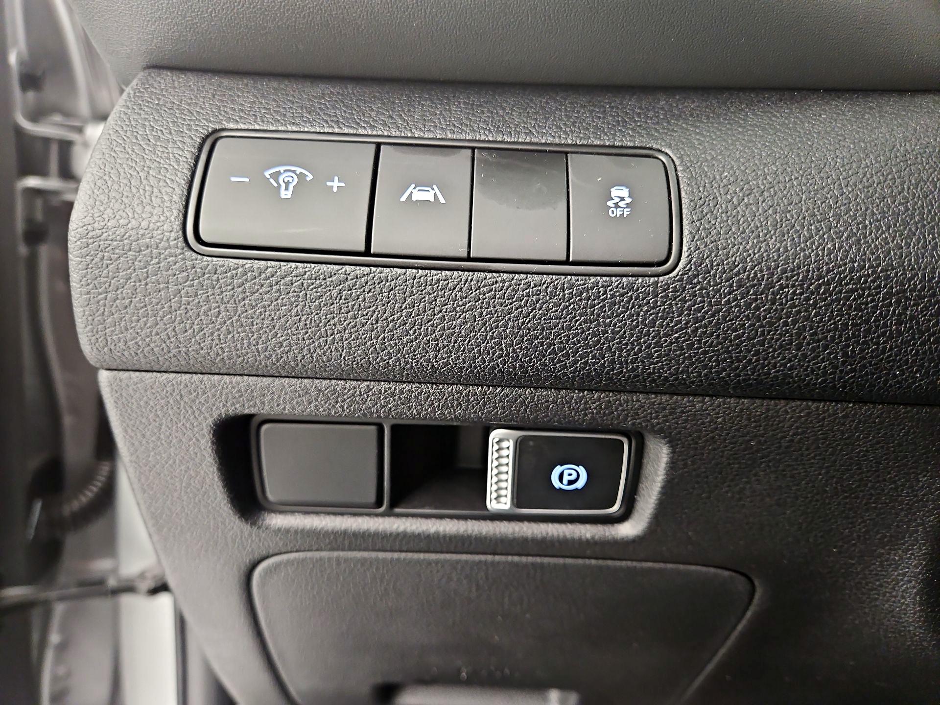 Thumbnail: 2023 Hyundai Santa Fe - 13