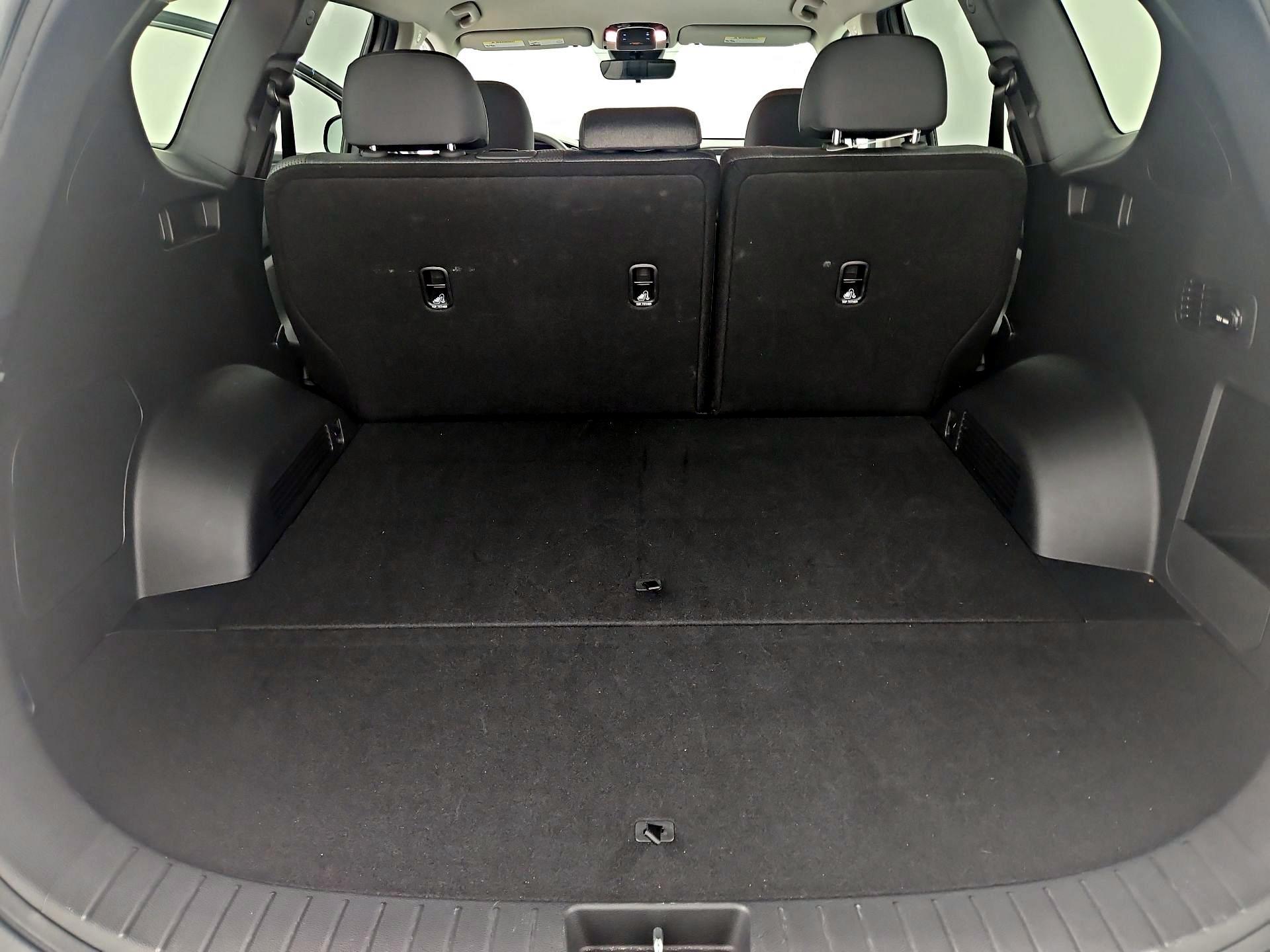 Thumbnail: 2023 Hyundai Santa Fe - 20