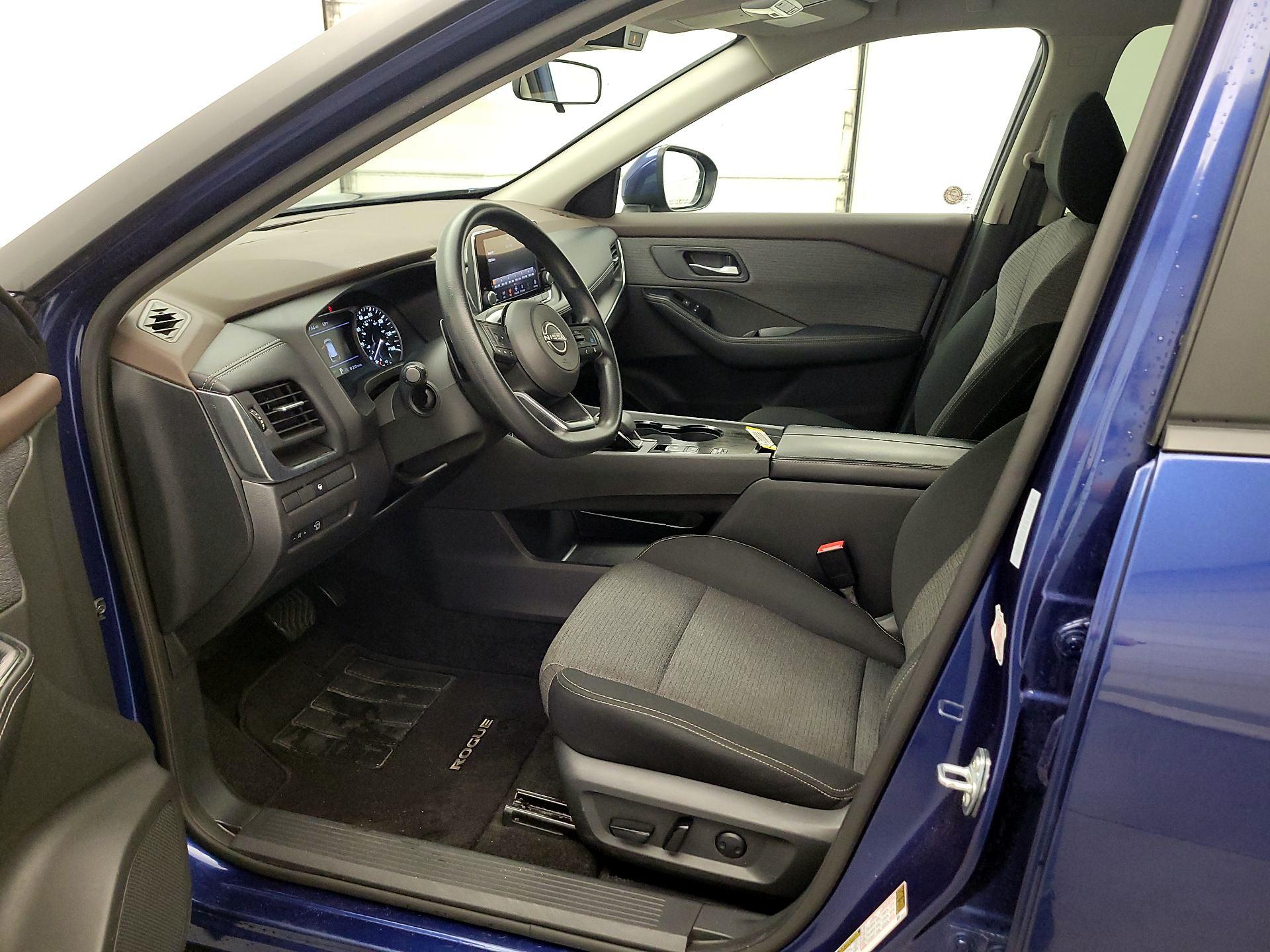 Thumbnail: 2023 Nissan Rogue - 11