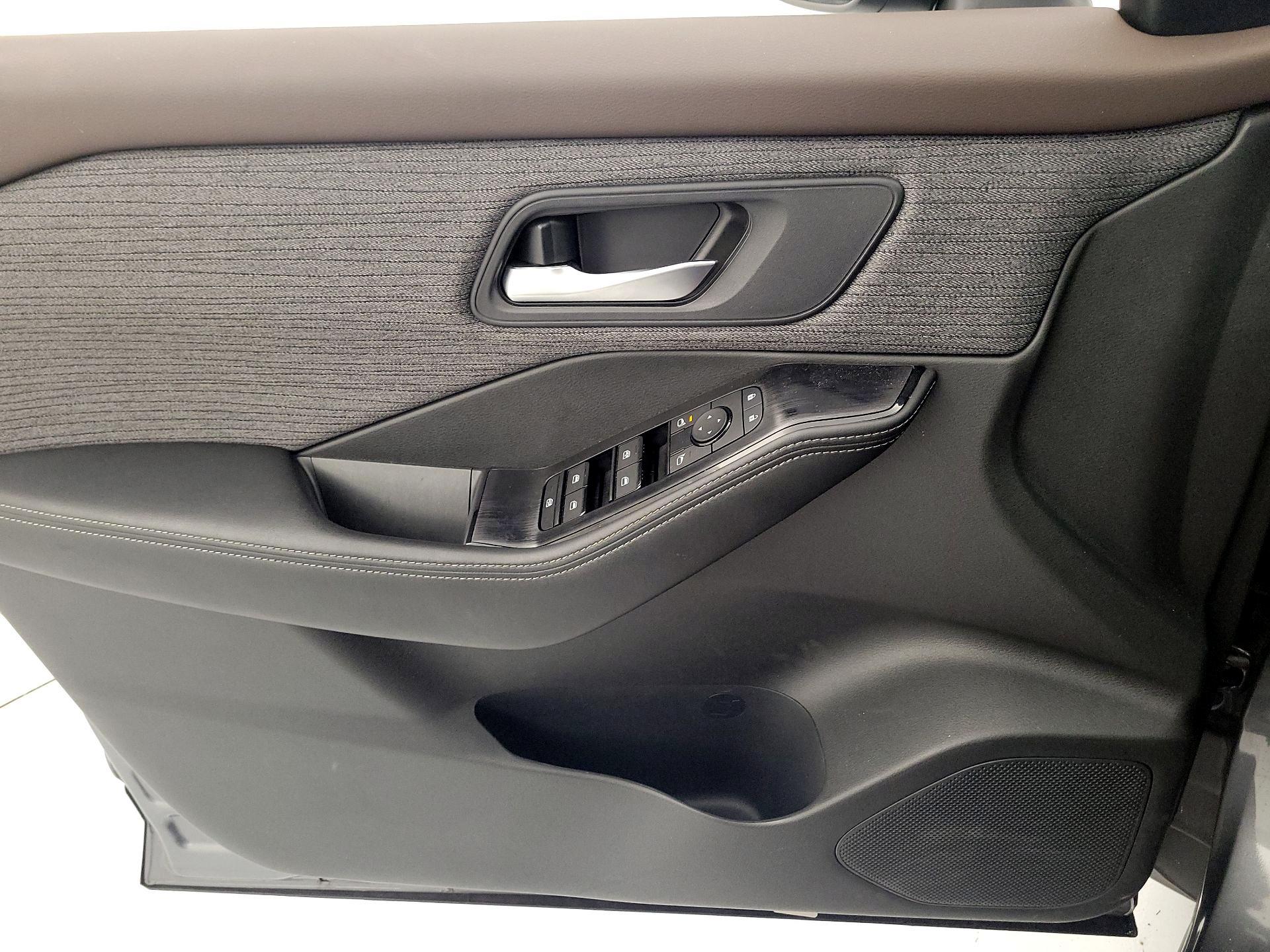 Thumbnail: 2023 Nissan Rogue - 12