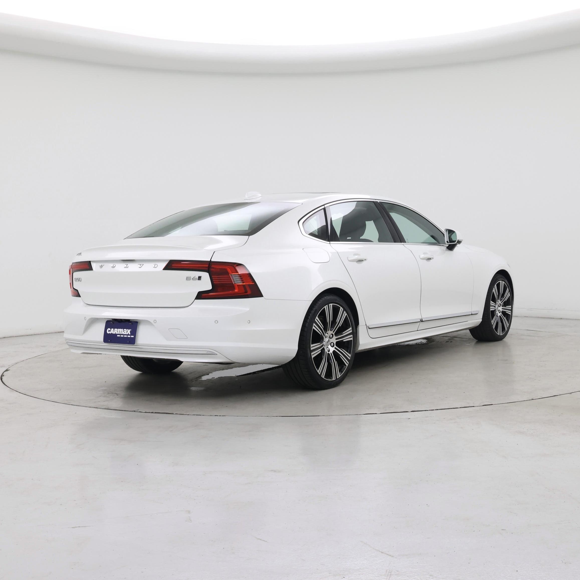 Thumbnail: 2023 Volvo S90 - 8