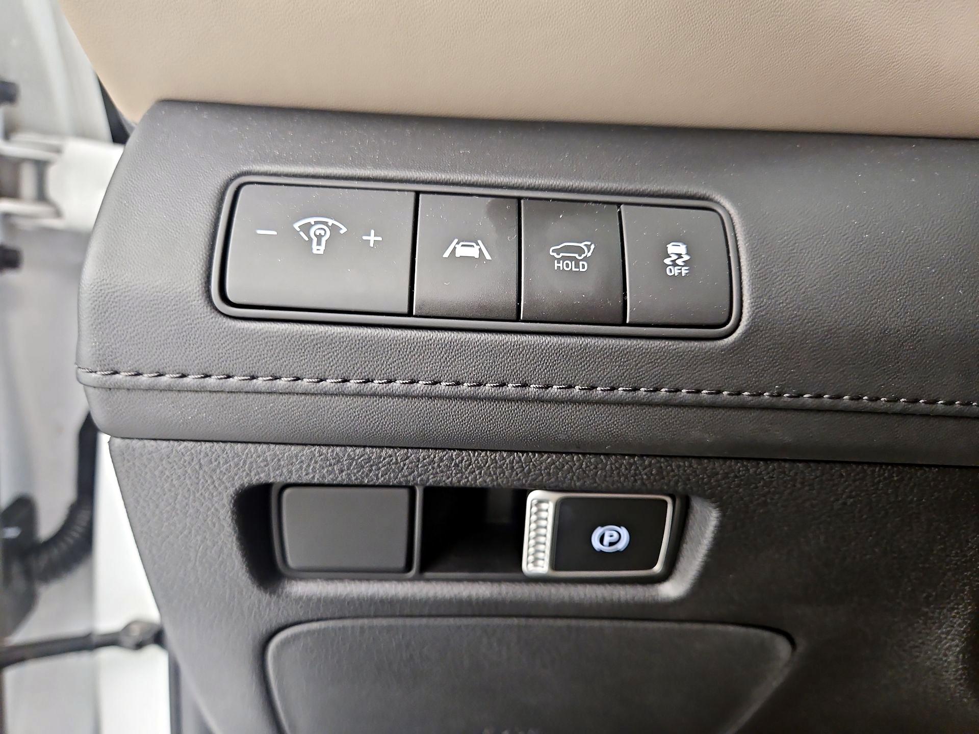 Thumbnail: 2023 Hyundai Santa Fe - 13