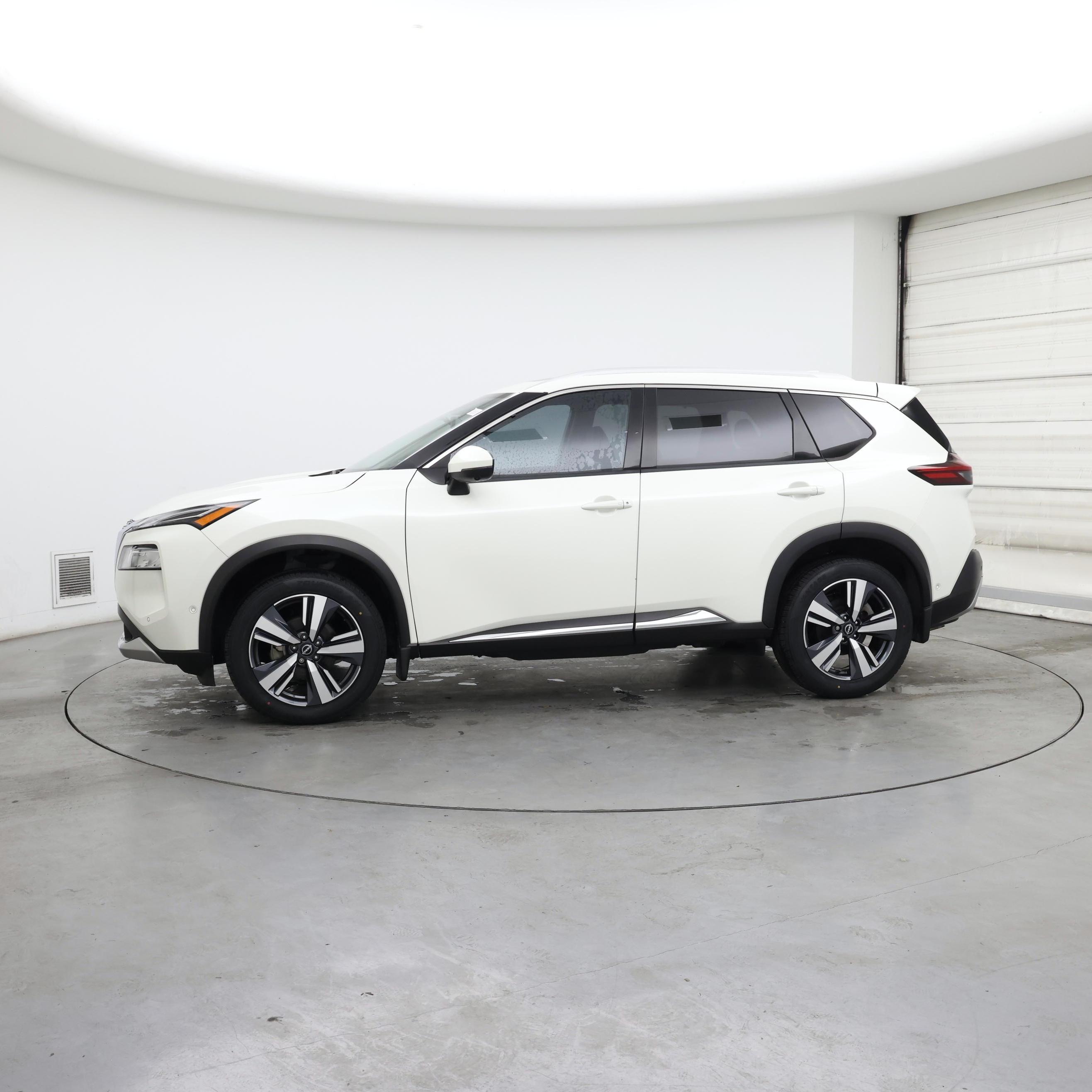 Thumbnail: 2023 Nissan Rogue - 3