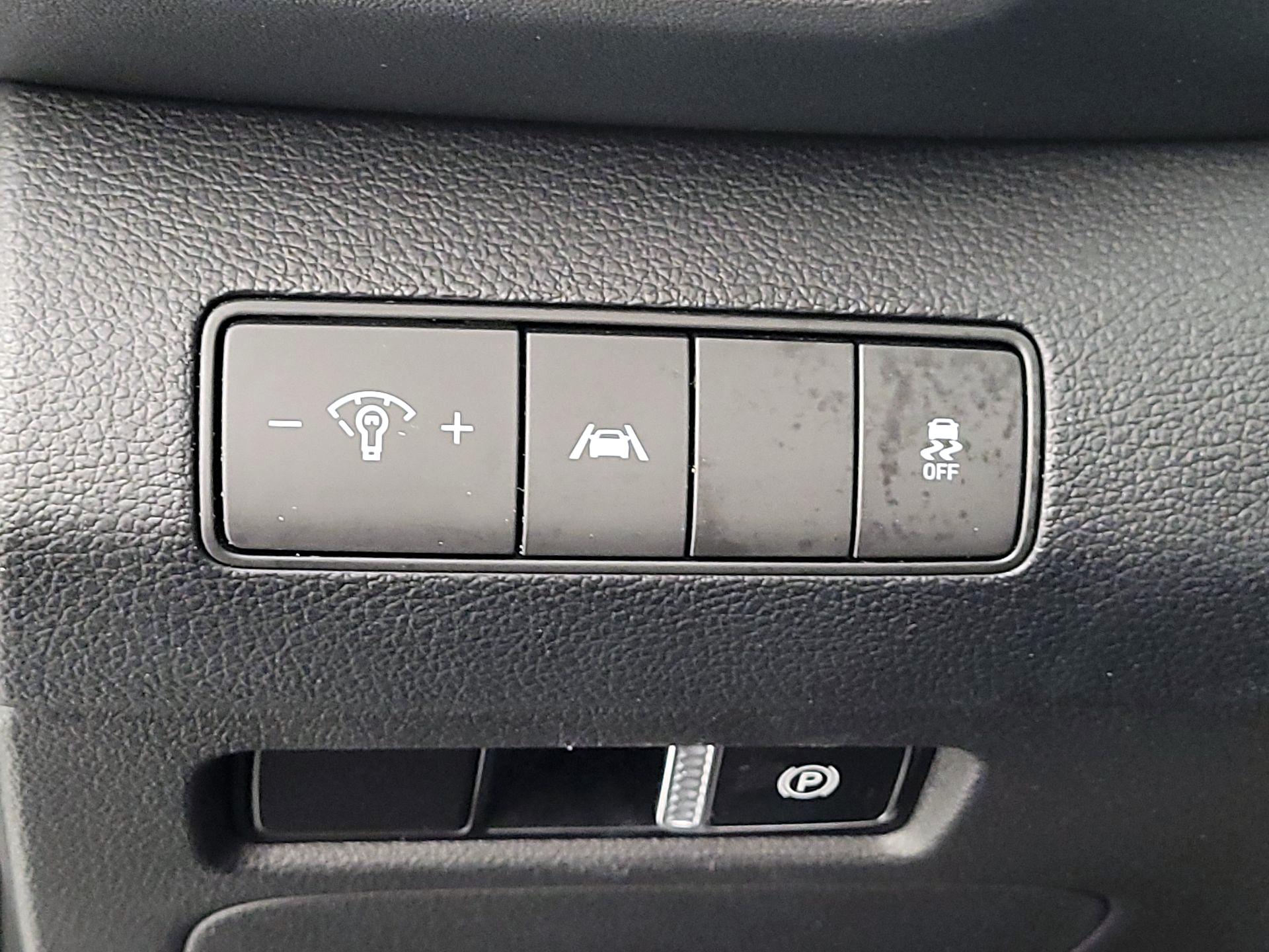 Thumbnail: 2022 Hyundai Santa Fe - 13