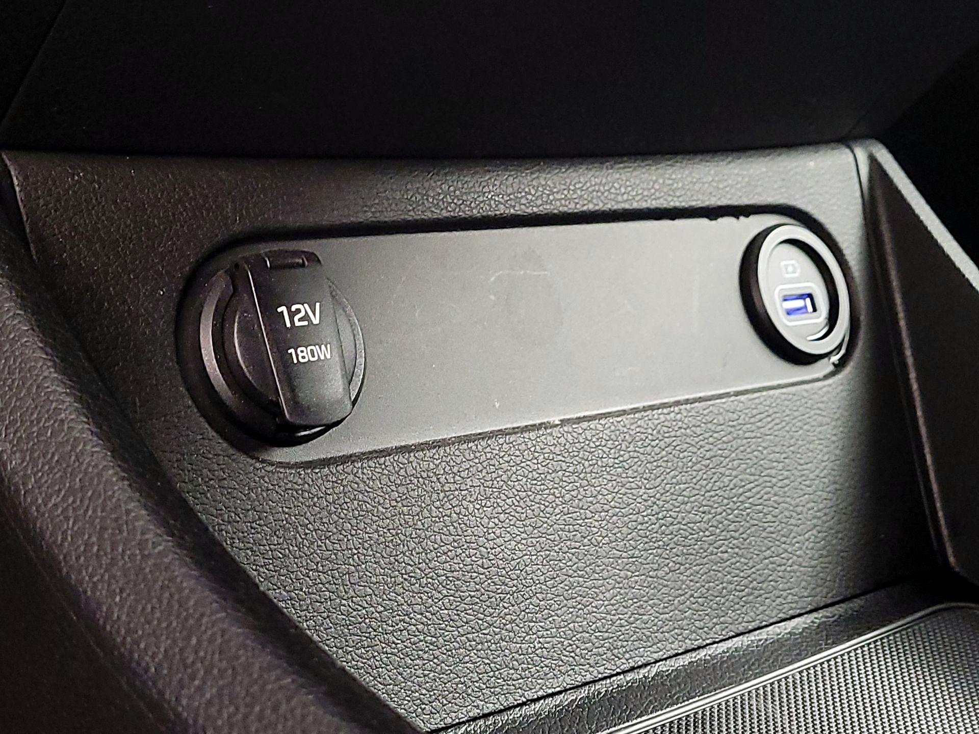 Thumbnail: 2023 Hyundai Santa Fe - 18