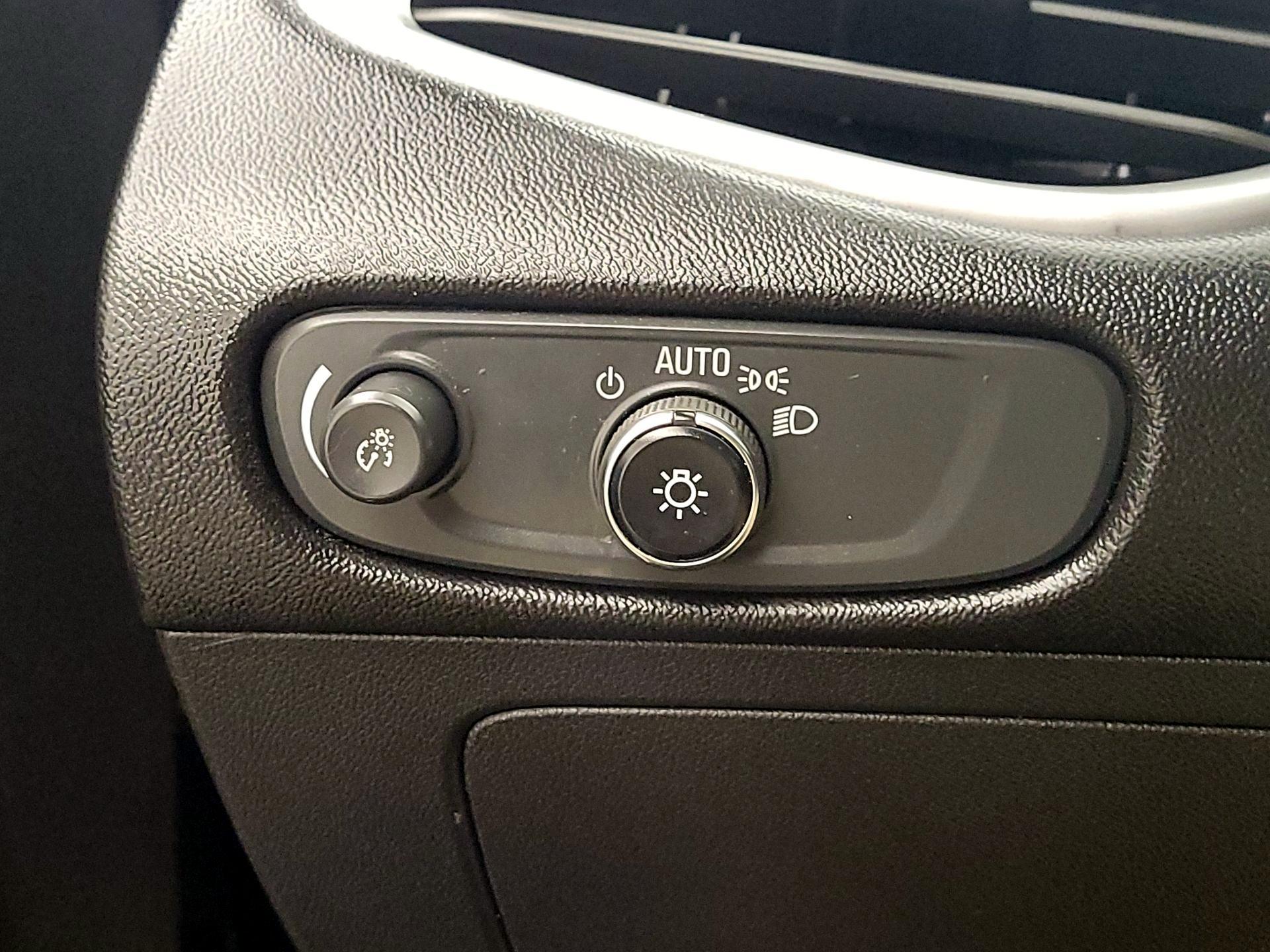 Thumbnail: 2023 Chevrolet Malibu - 13